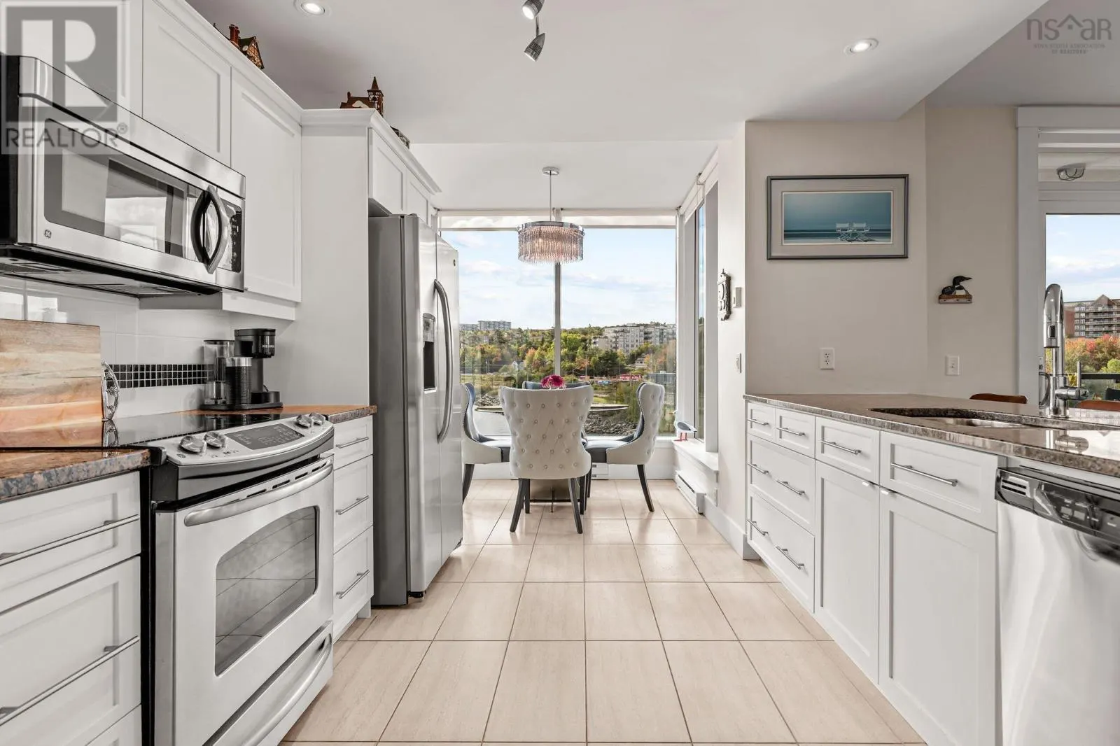 305 220 Waterfront Drive