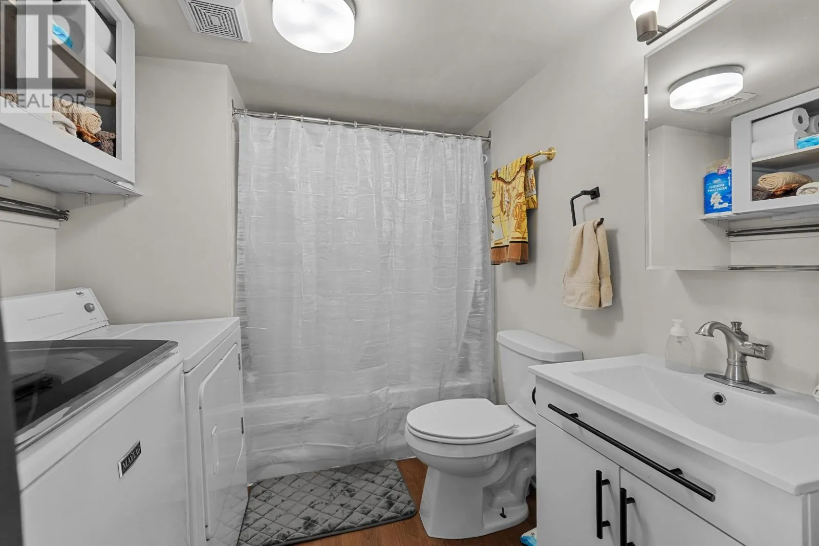 34 linkletter Estates