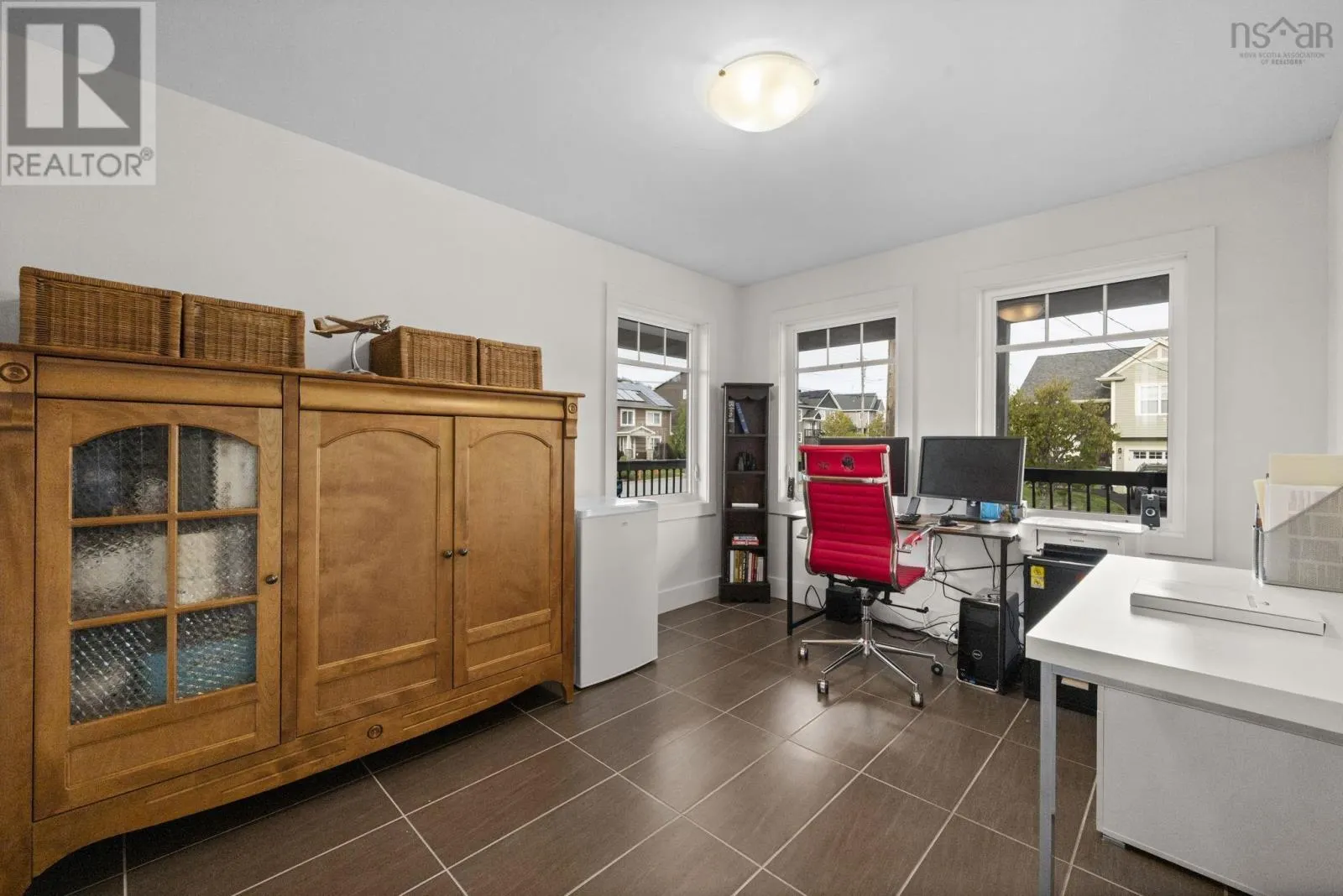5 Barnsley Court