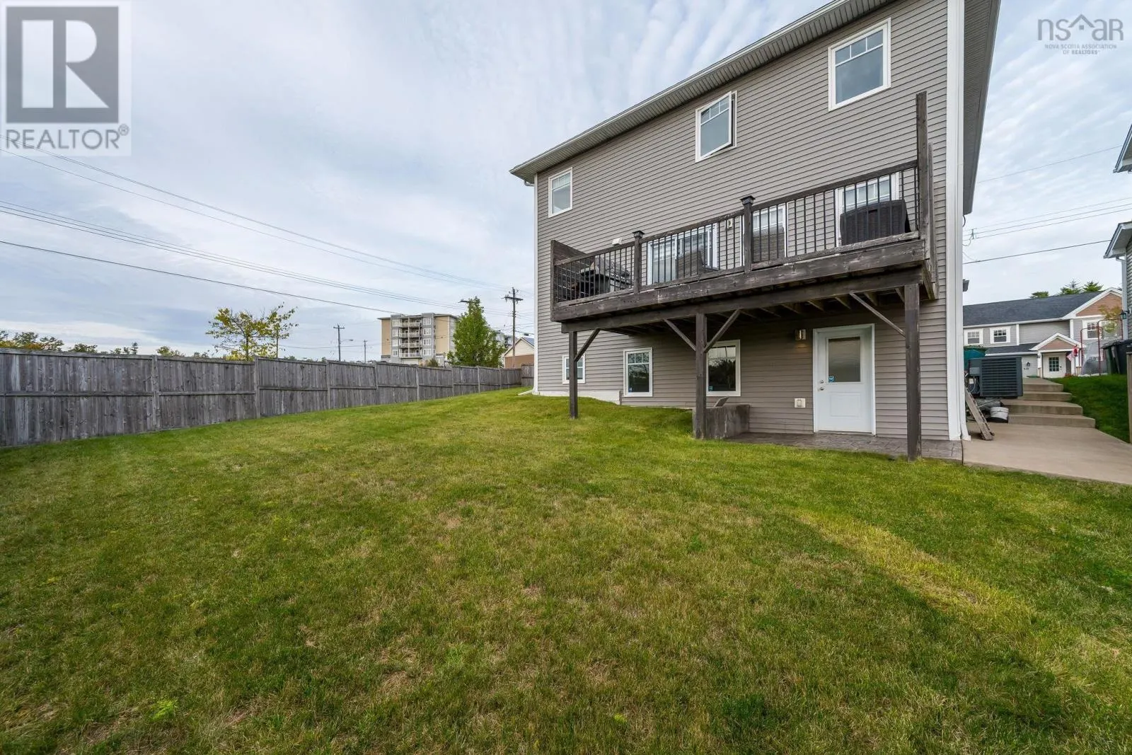 5 Barnsley Court