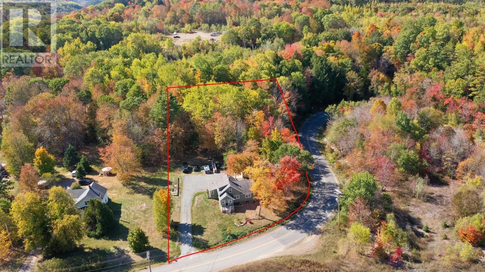 2027 Deep Hollow Road