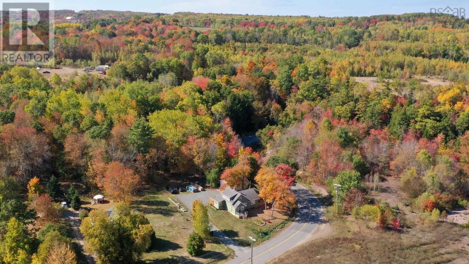 2027 Deep Hollow Road