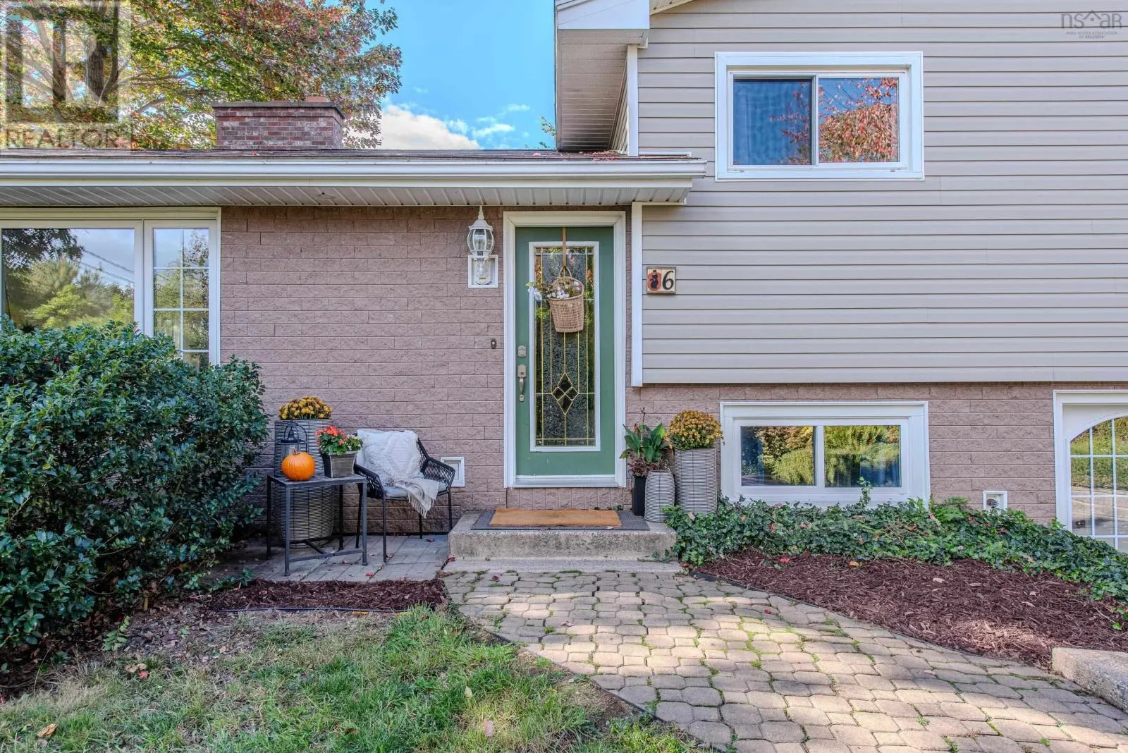 6 Cummings Drive