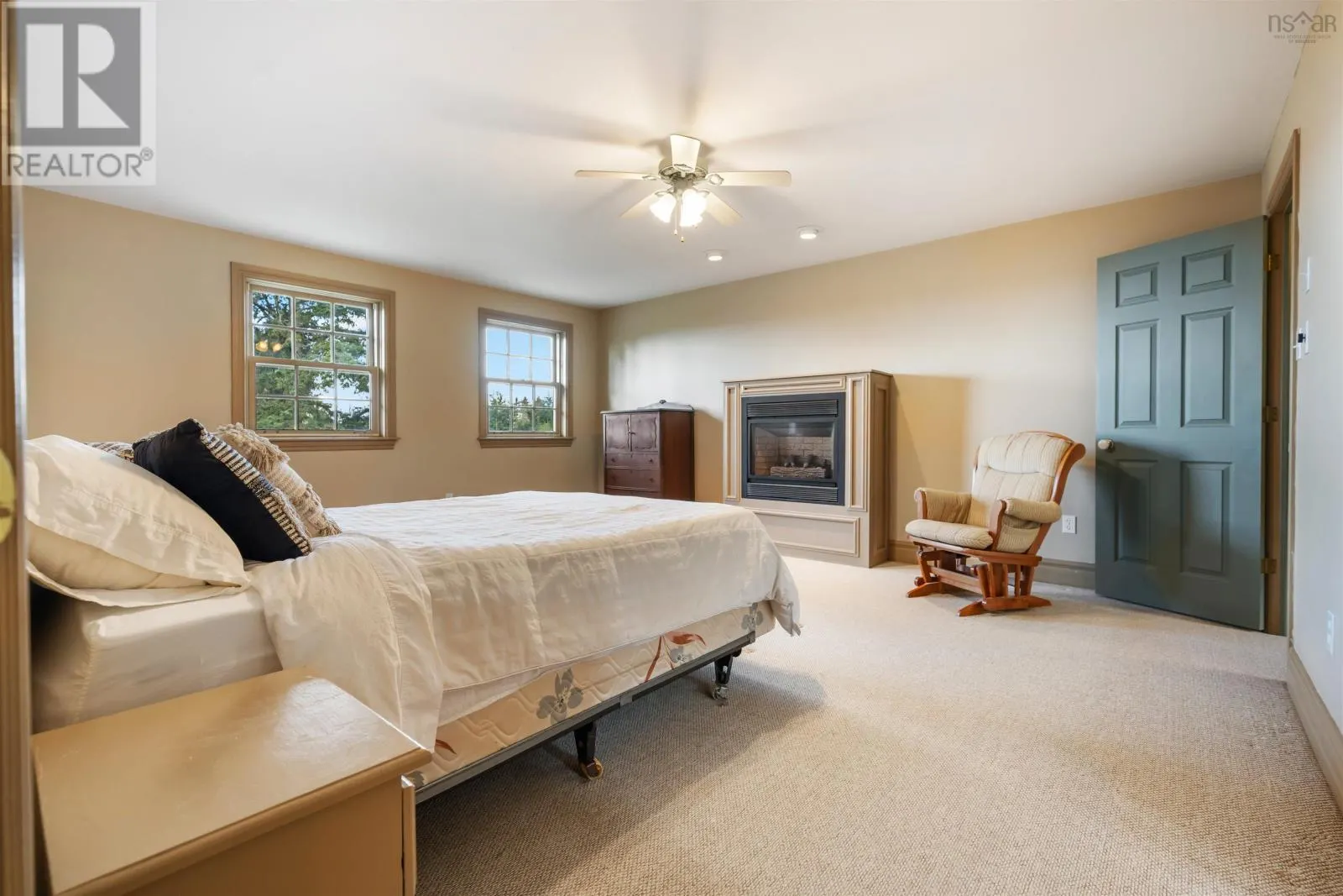 19 Foxberry Hill
