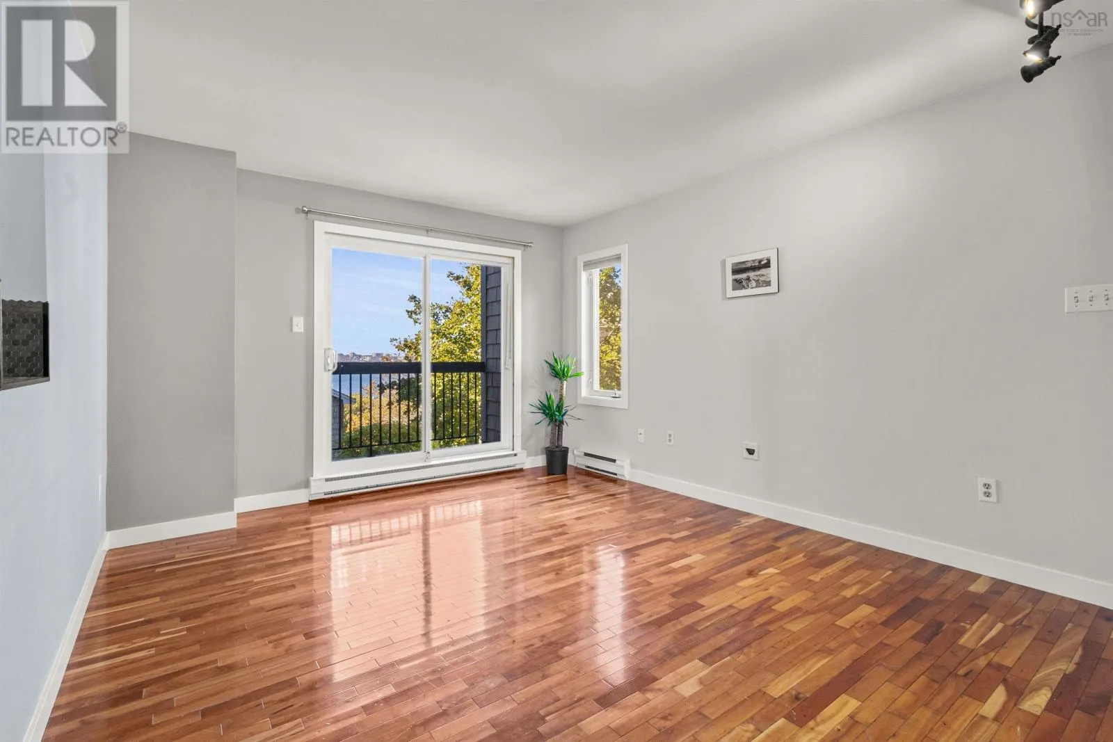 5899 Gainsborough Place