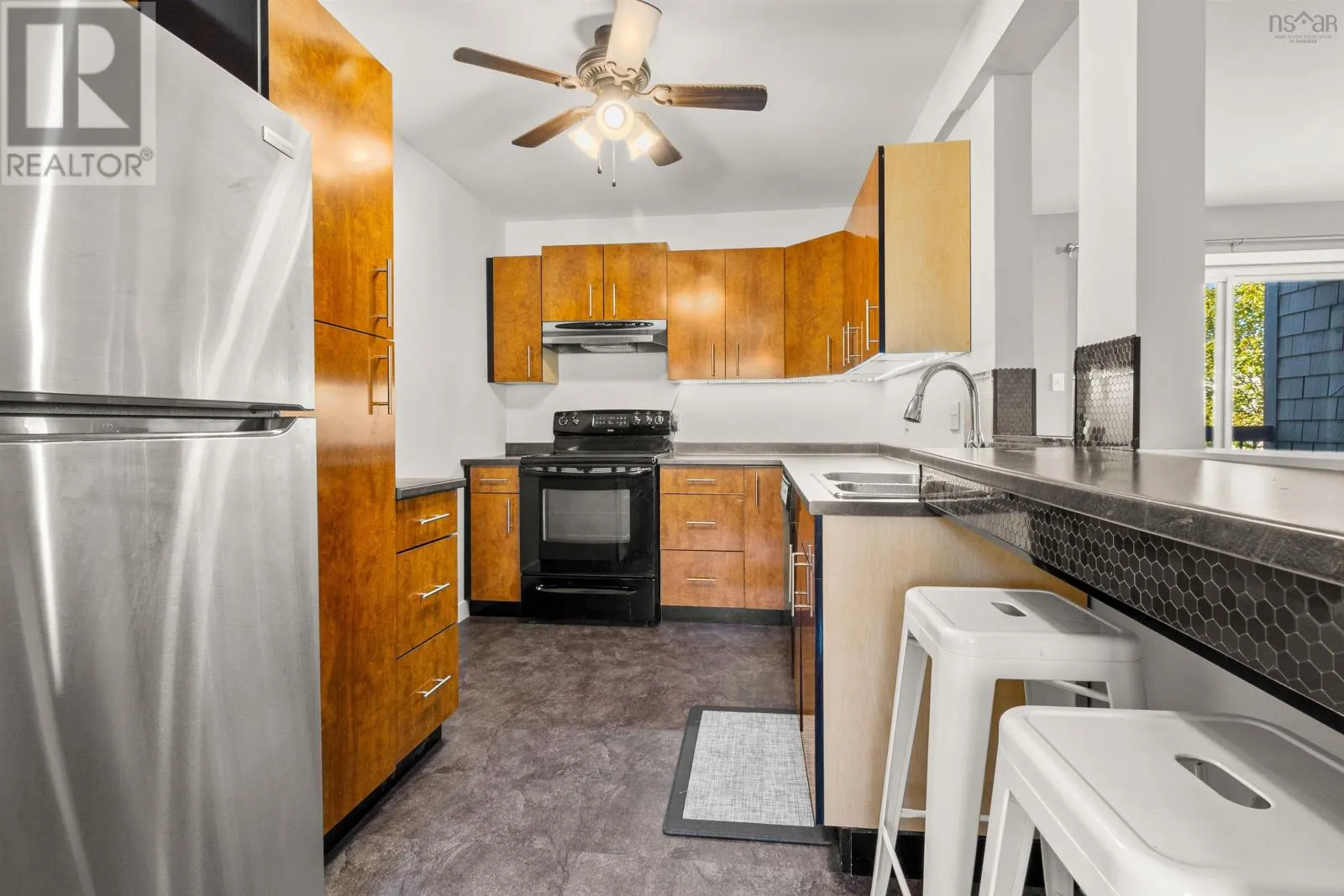 5899 Gainsborough Place