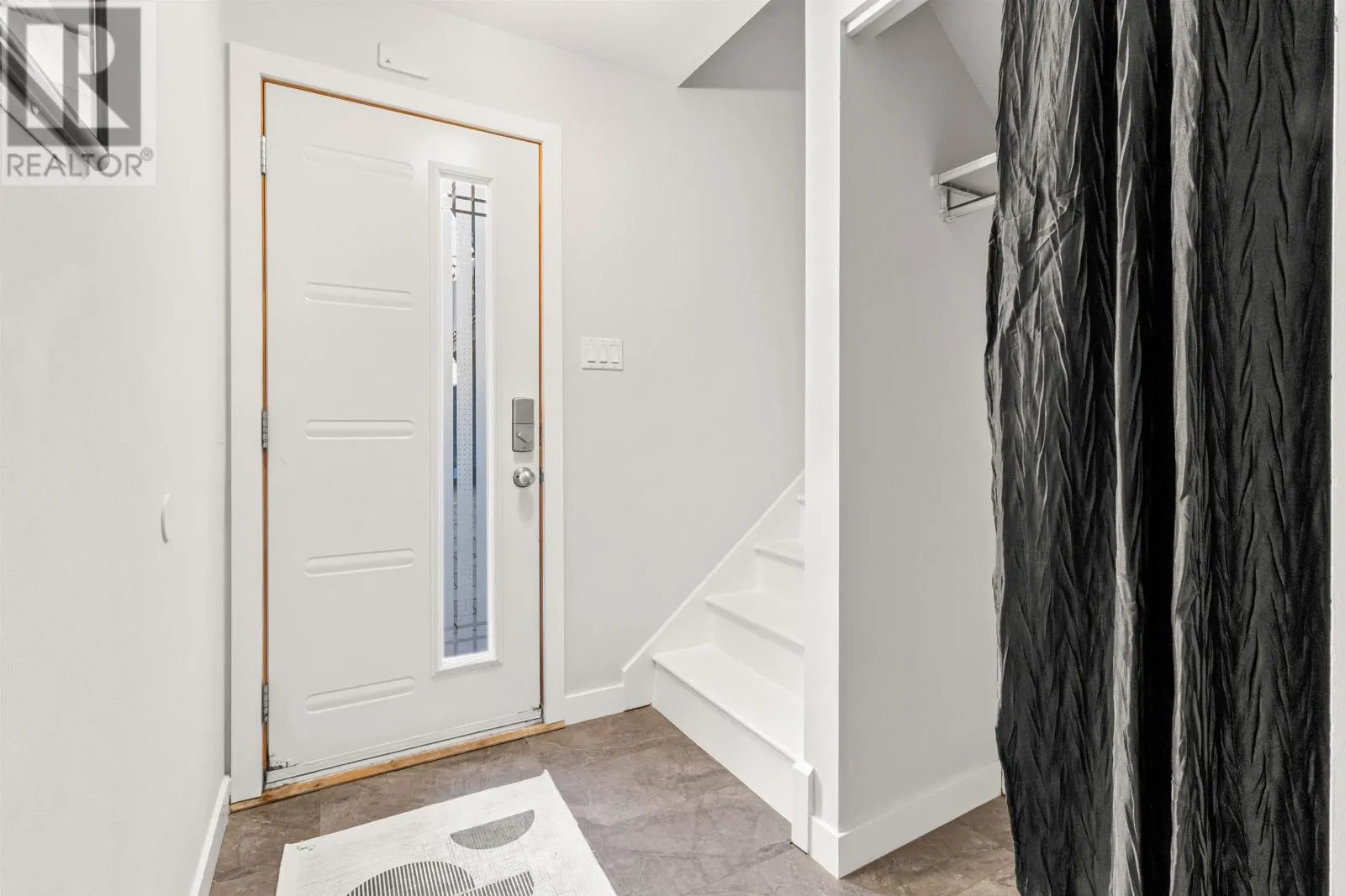 5899 Gainsborough Place