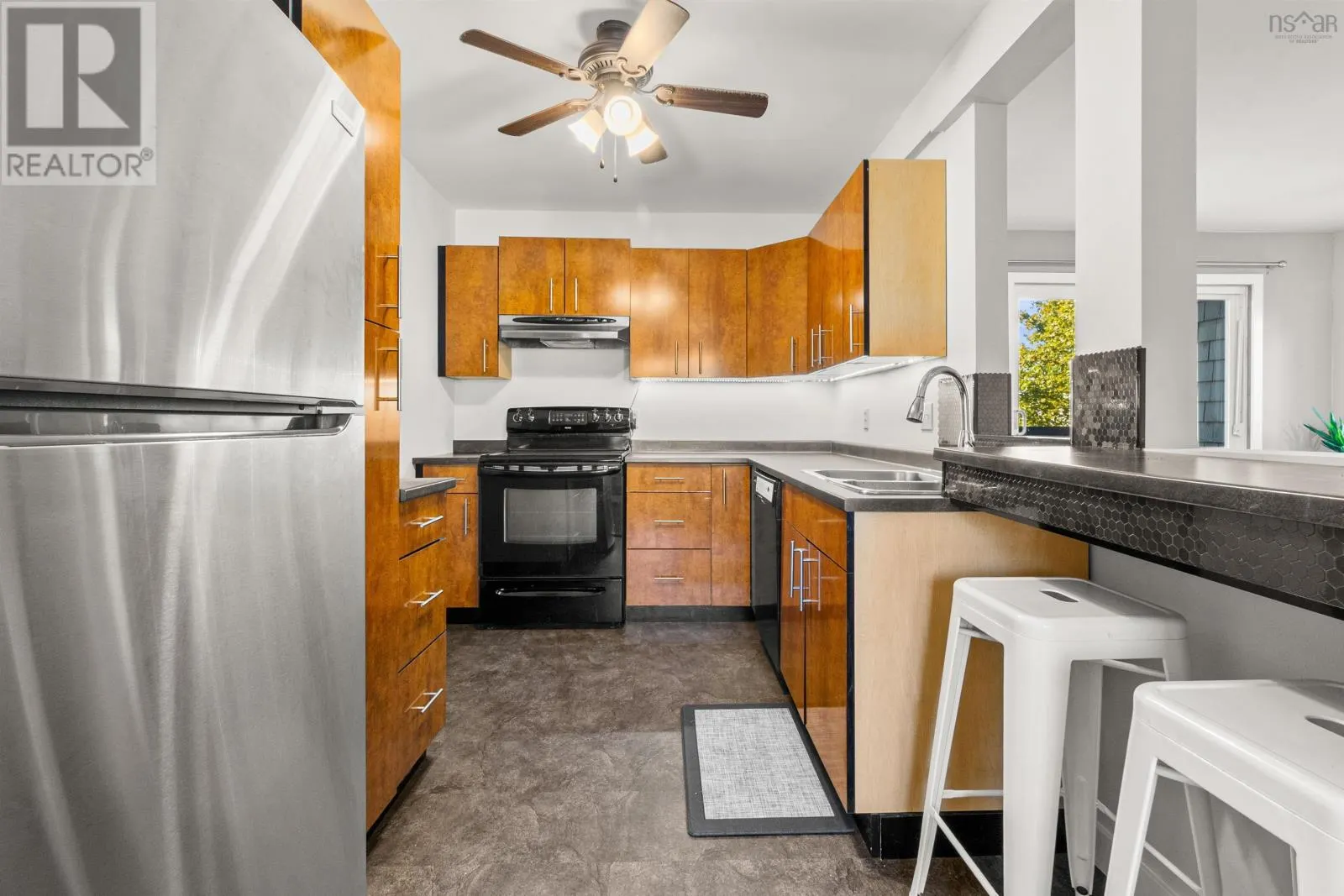 5899 Gainsborough Place