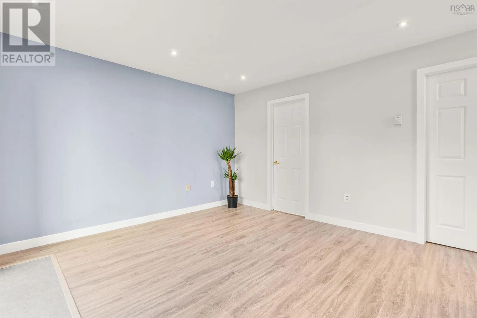5899 Gainsborough Place