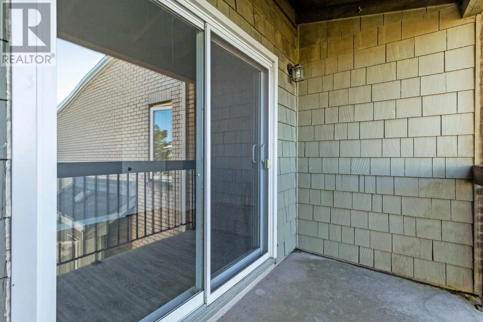 5899 Gainsborough Place