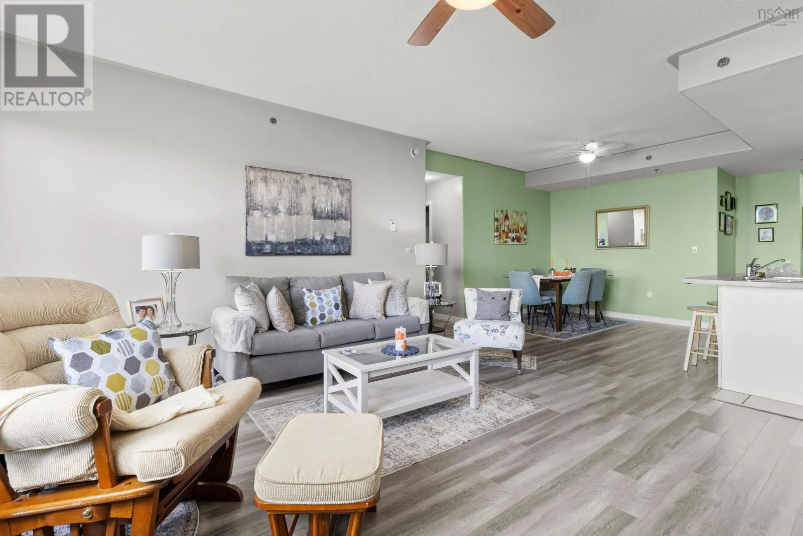 307 10 Regency Park Drive