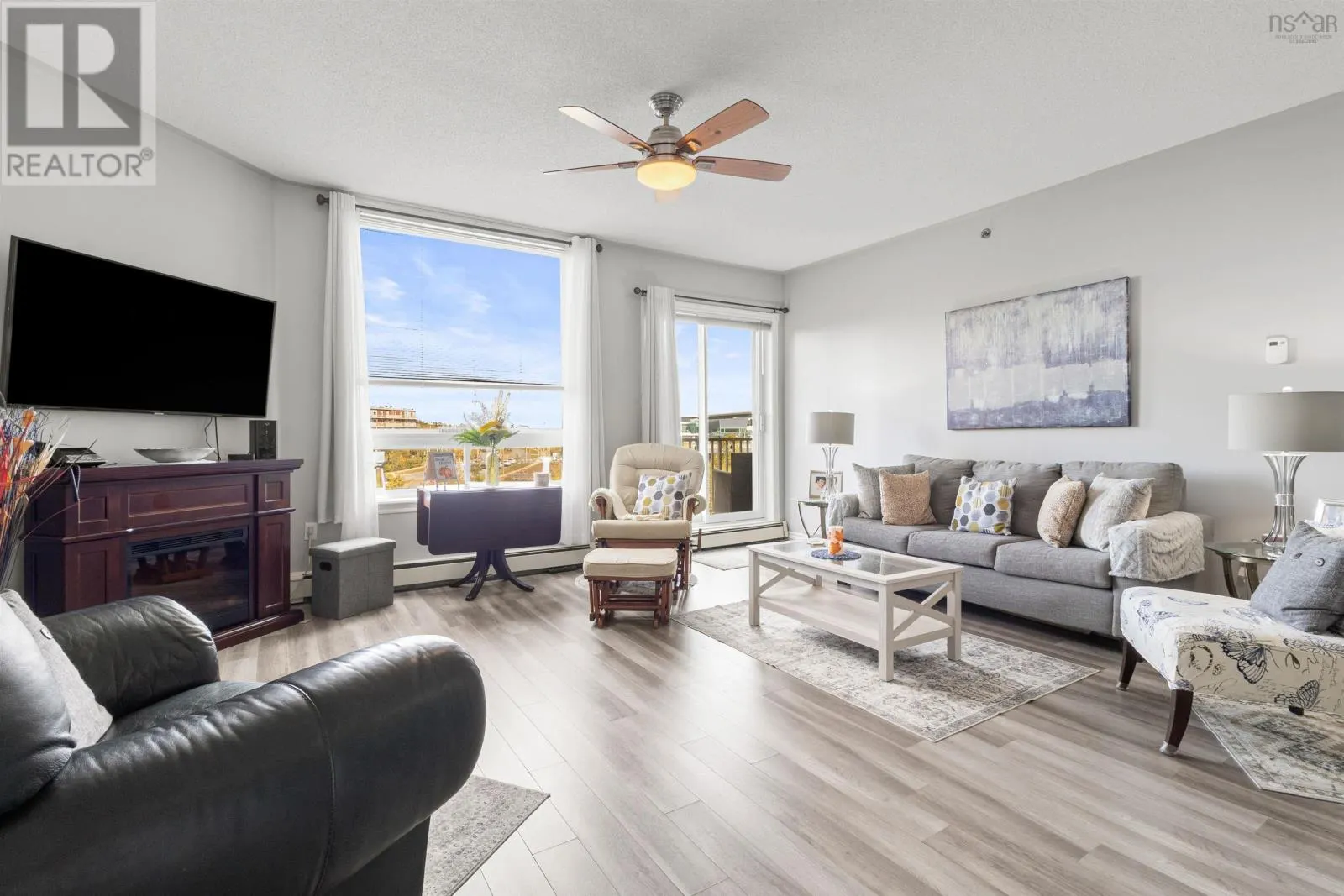 307 10 Regency Park Drive