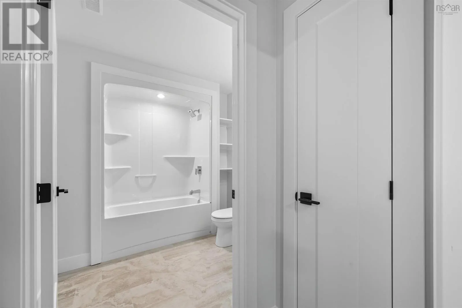21 Pearlgarden Close