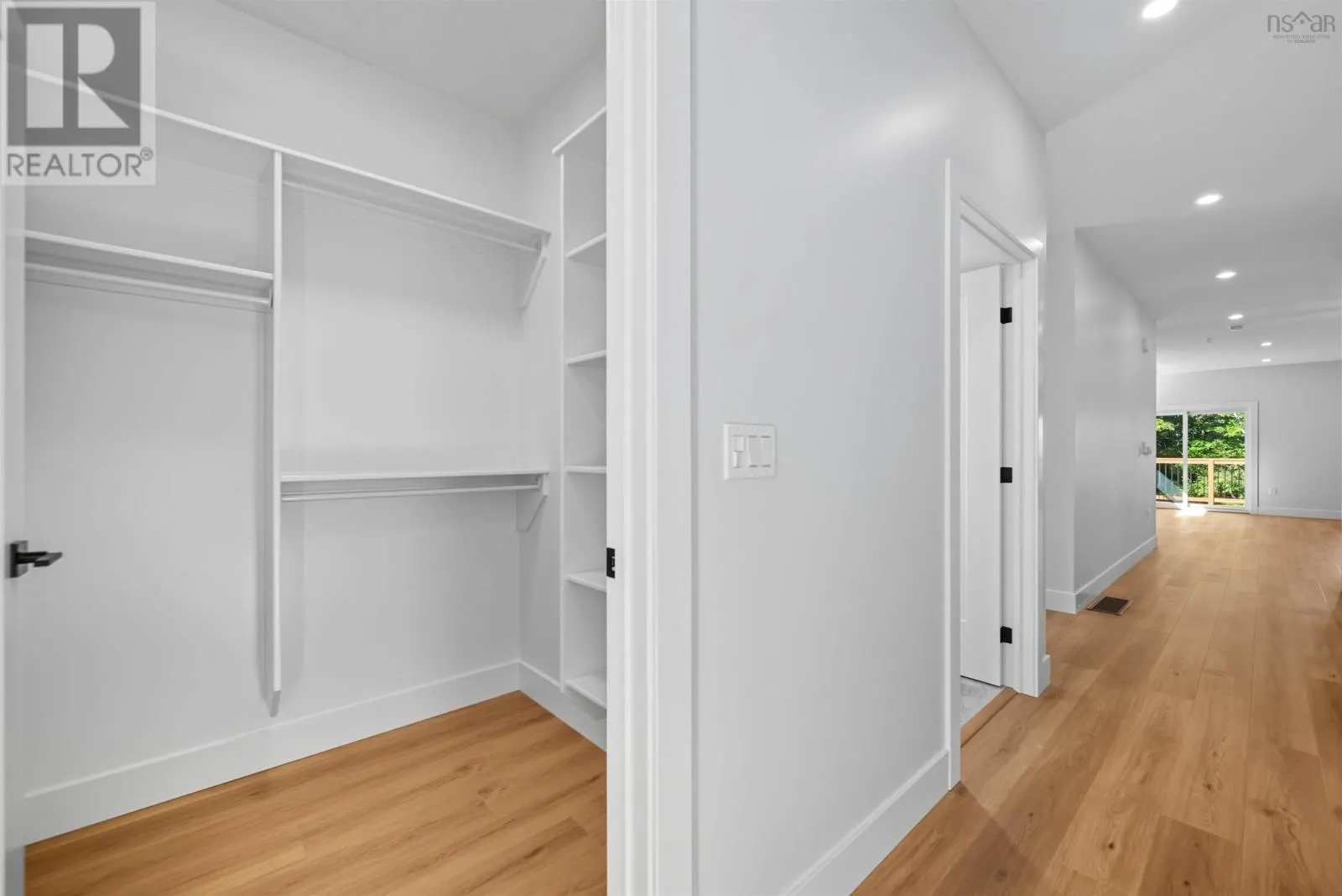 21 Pearlgarden Close
