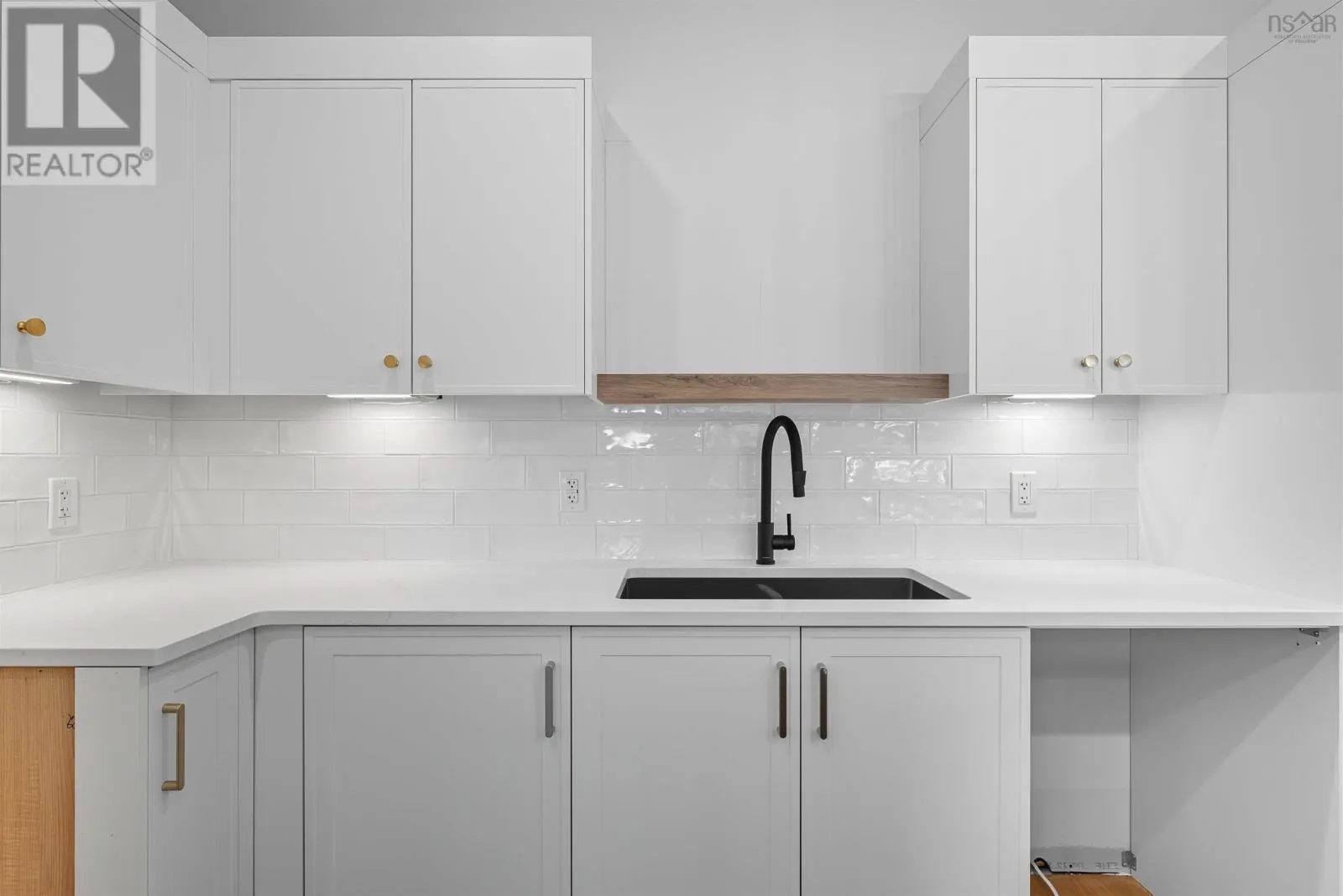 21 Pearlgarden Close