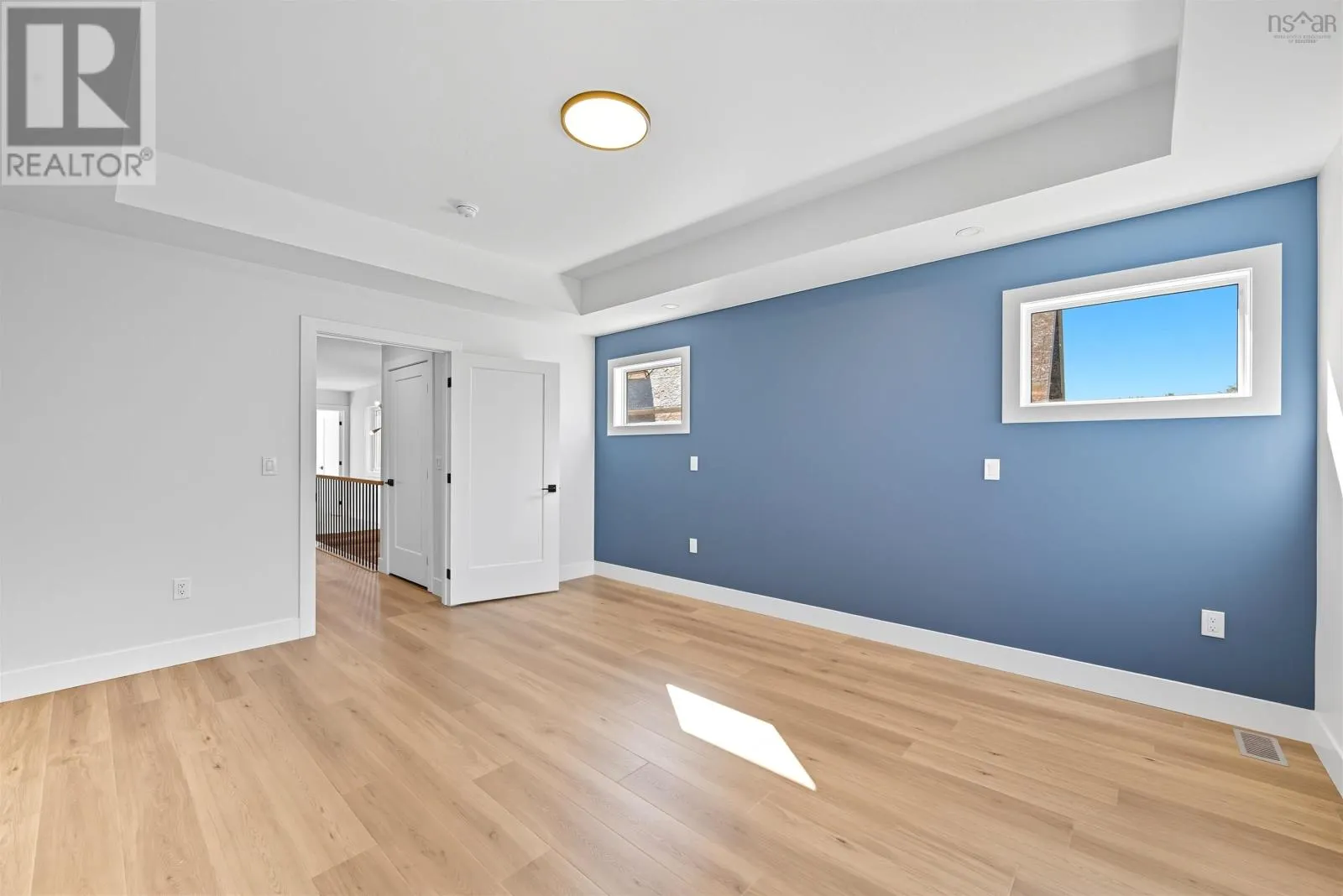21 Pearlgarden Close