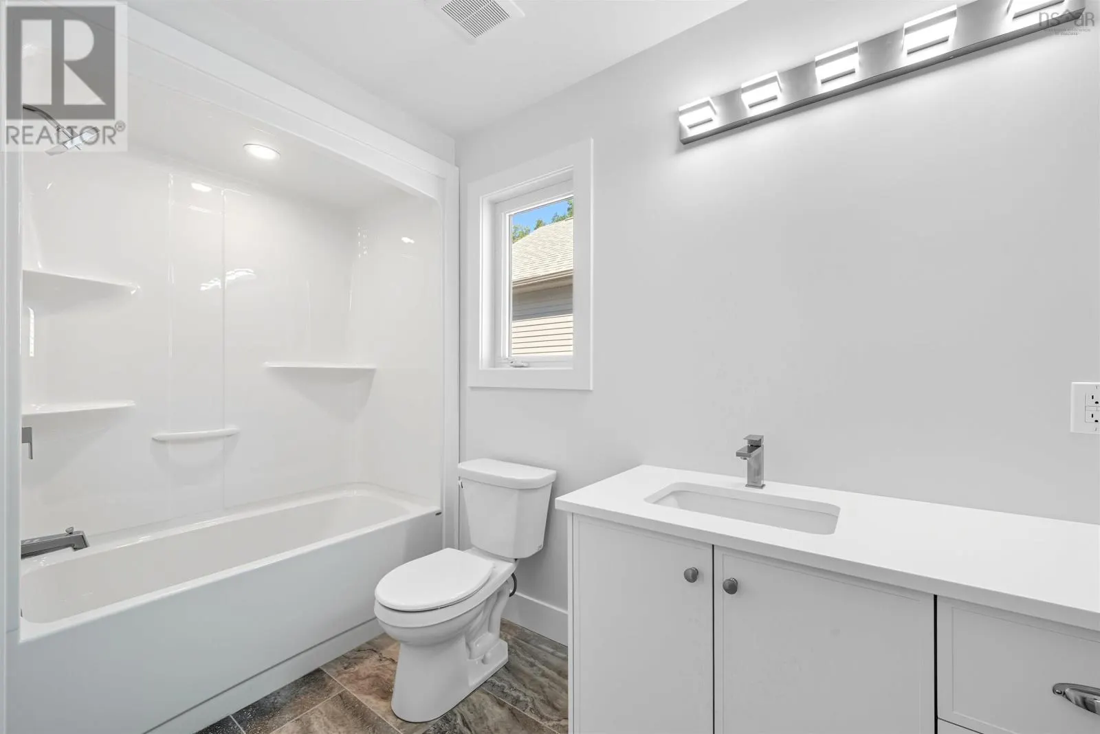 21 Pearlgarden Close