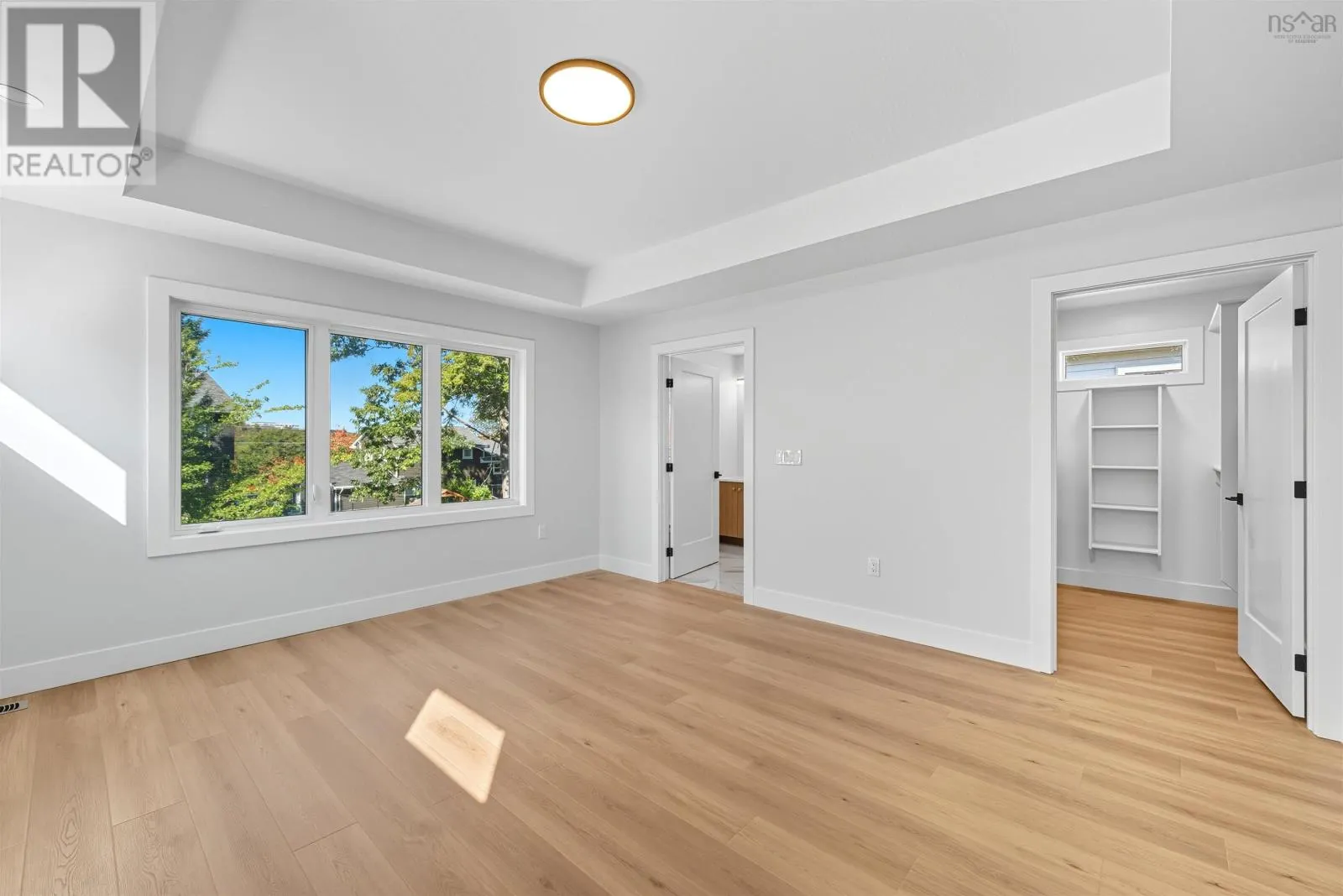 21 Pearlgarden Close