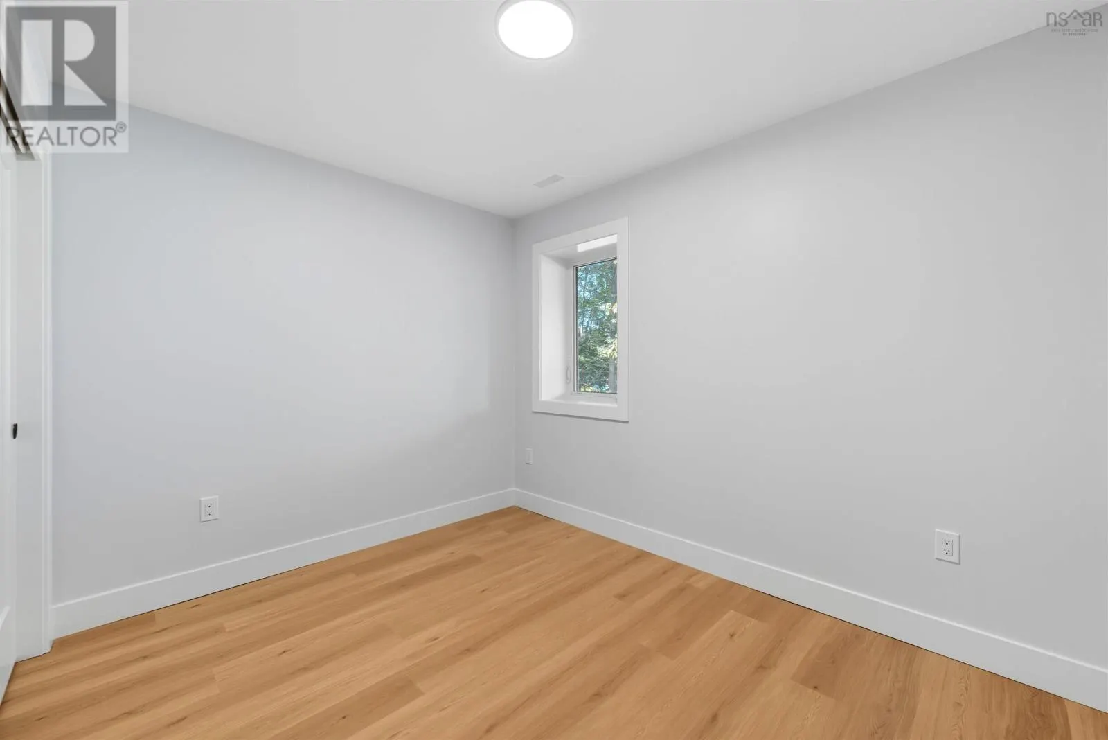 21 Pearlgarden Close
