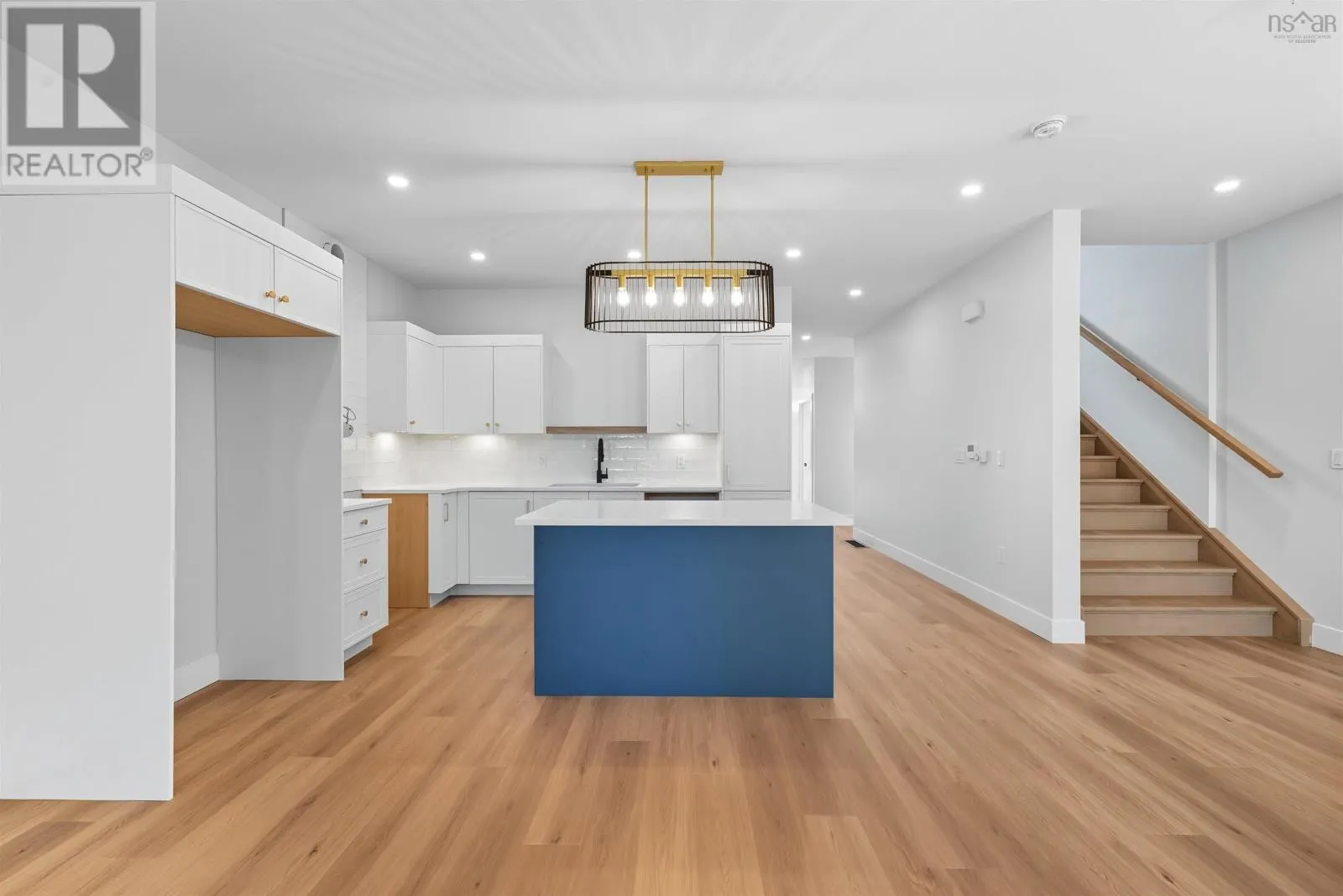 21 Pearlgarden Close