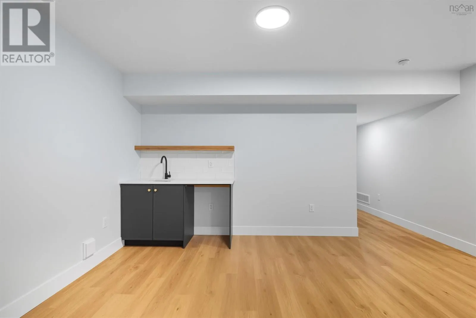 21 Pearlgarden Close