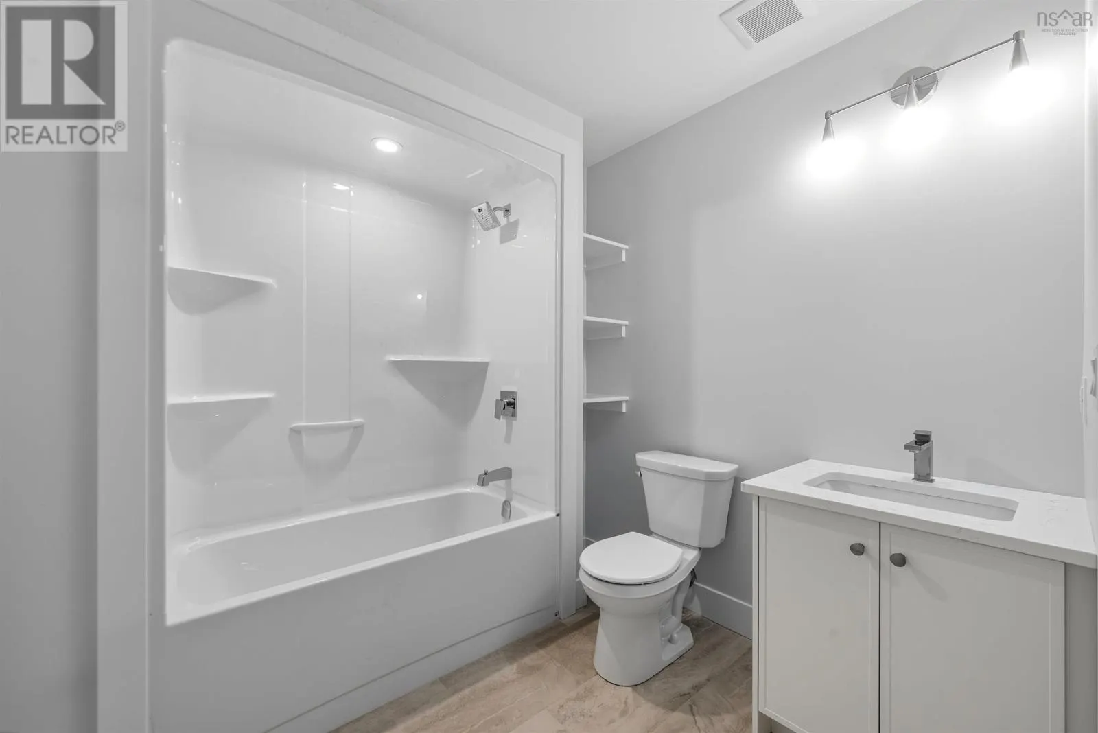 21 Pearlgarden Close