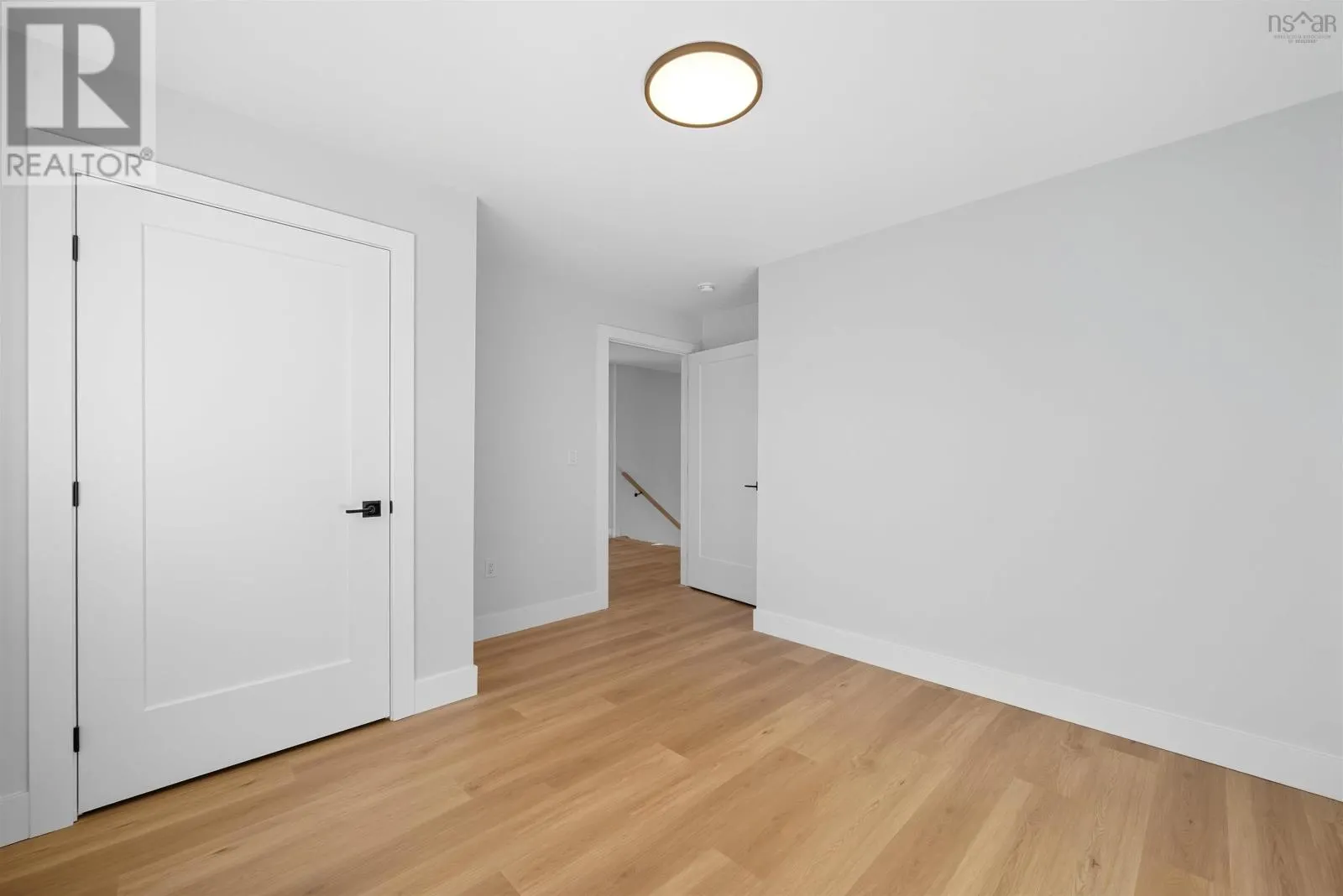 21 Pearlgarden Close