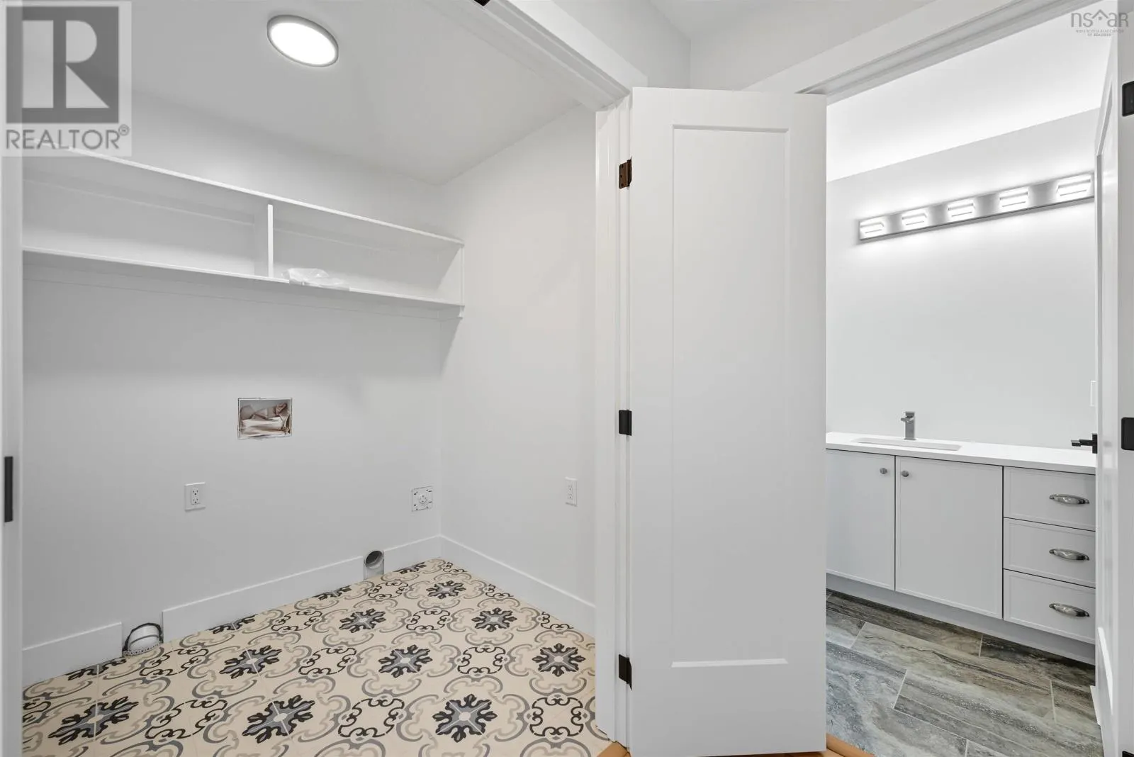21 Pearlgarden Close