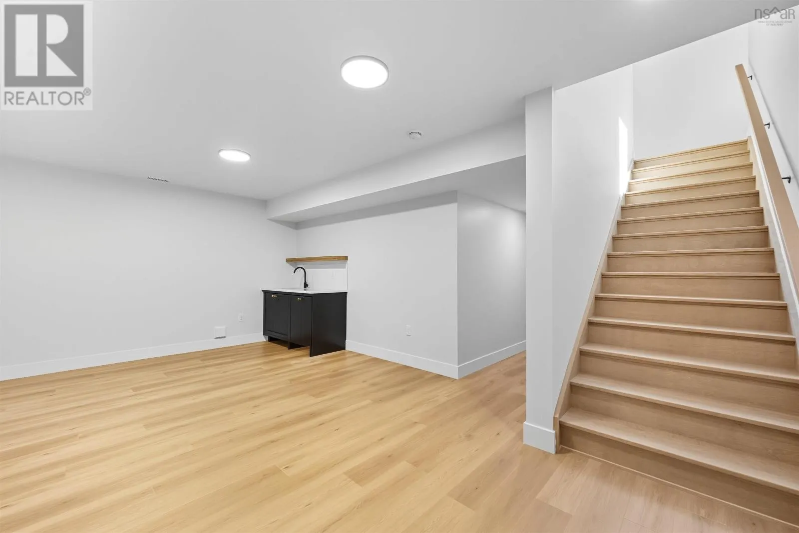 21 Pearlgarden Close