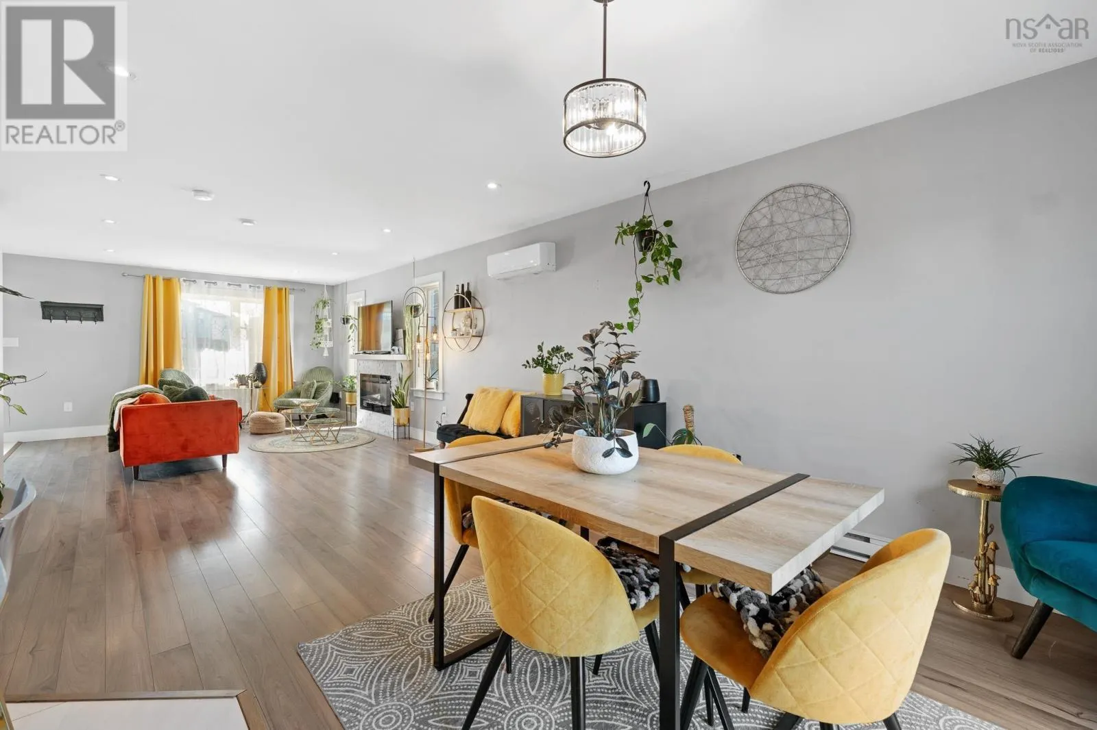 202 Titanium Crescent