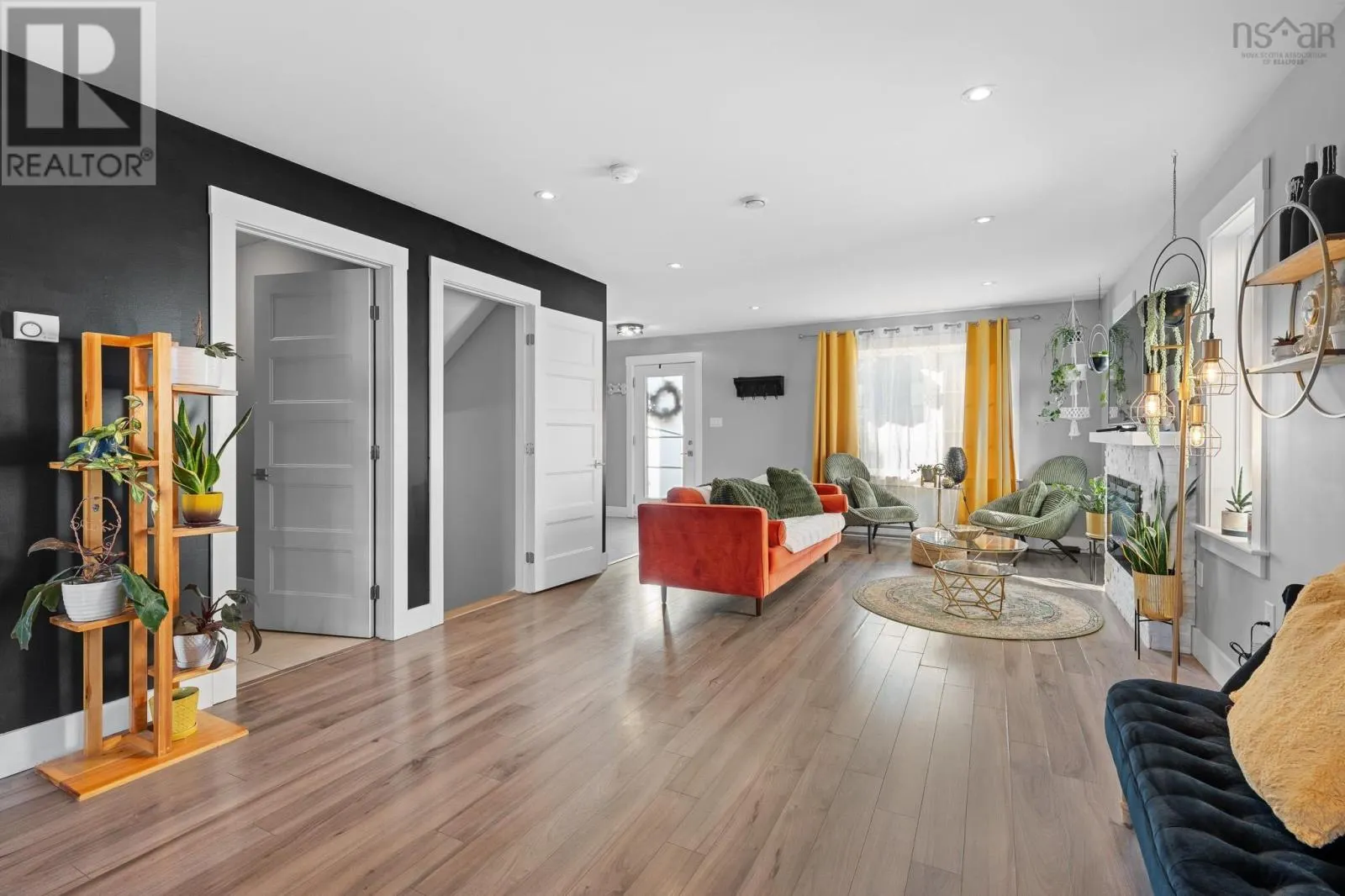 202 Titanium Crescent