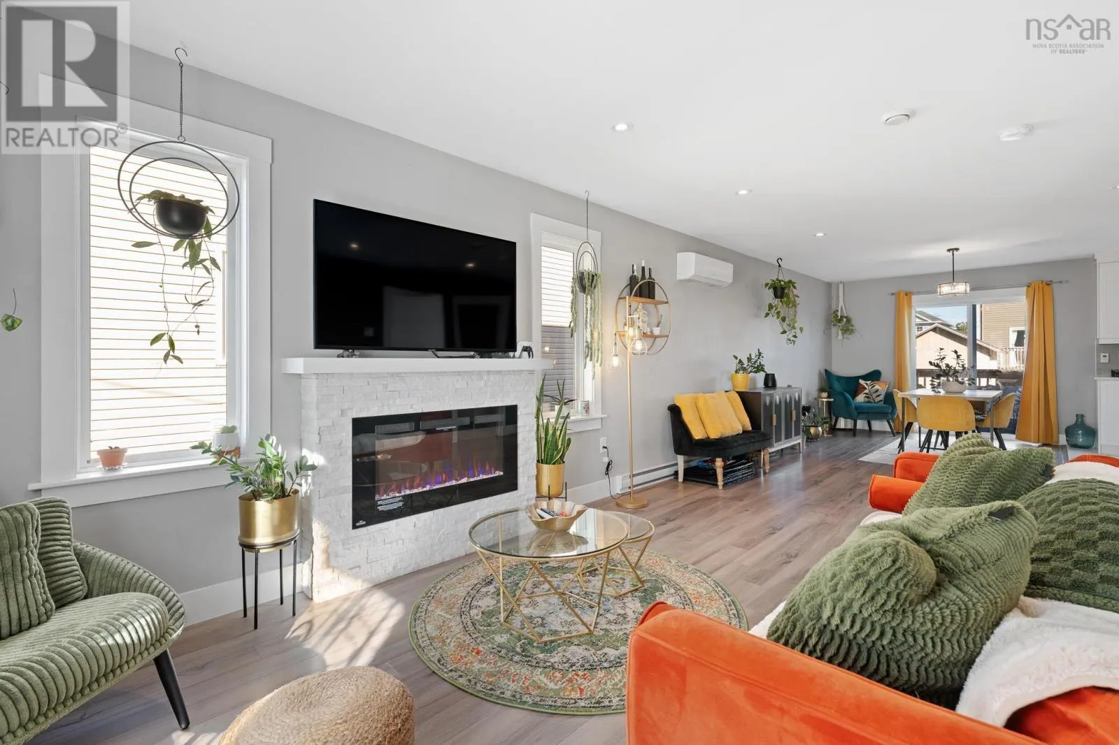 202 Titanium Crescent