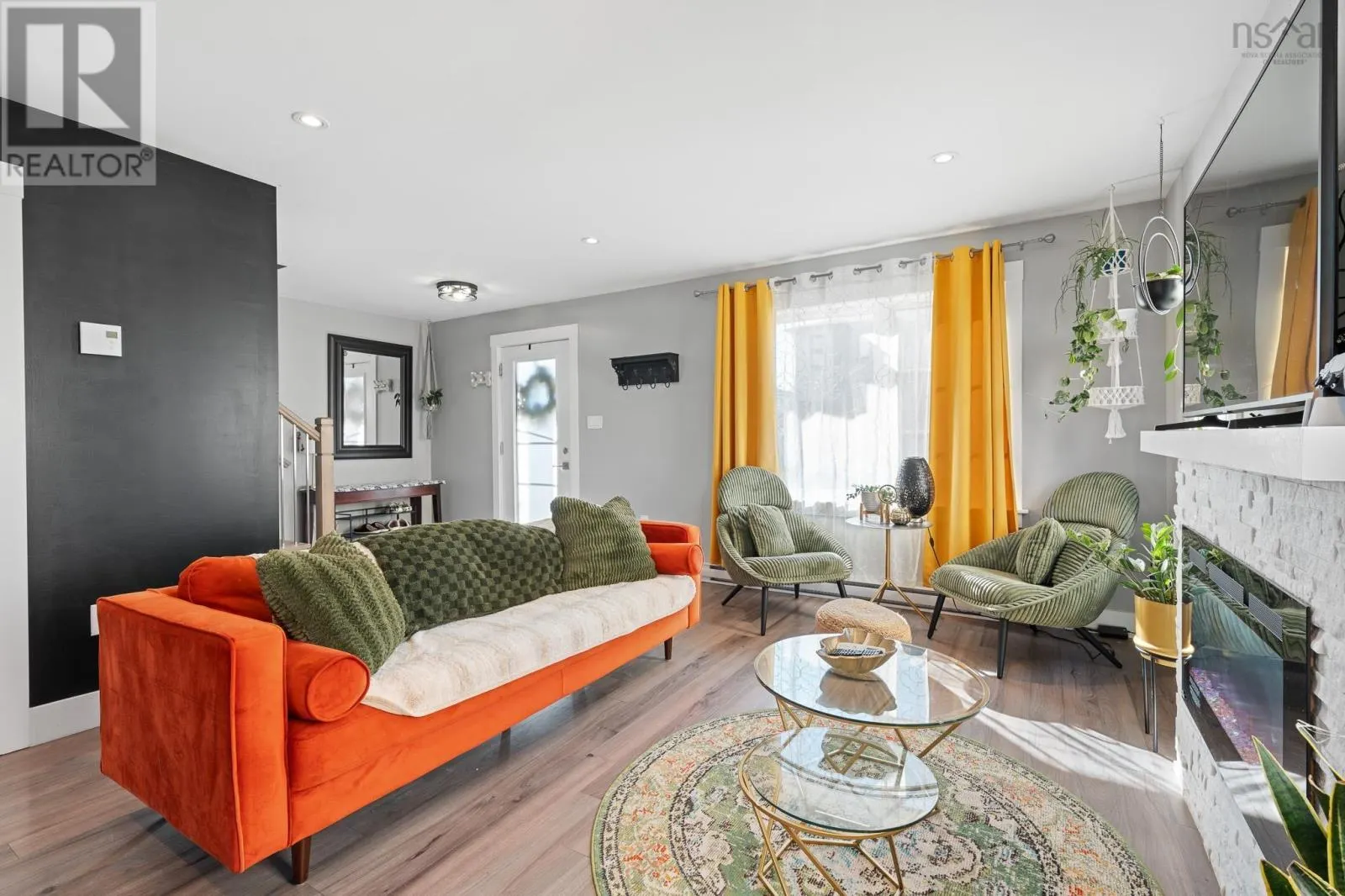 202 Titanium Crescent