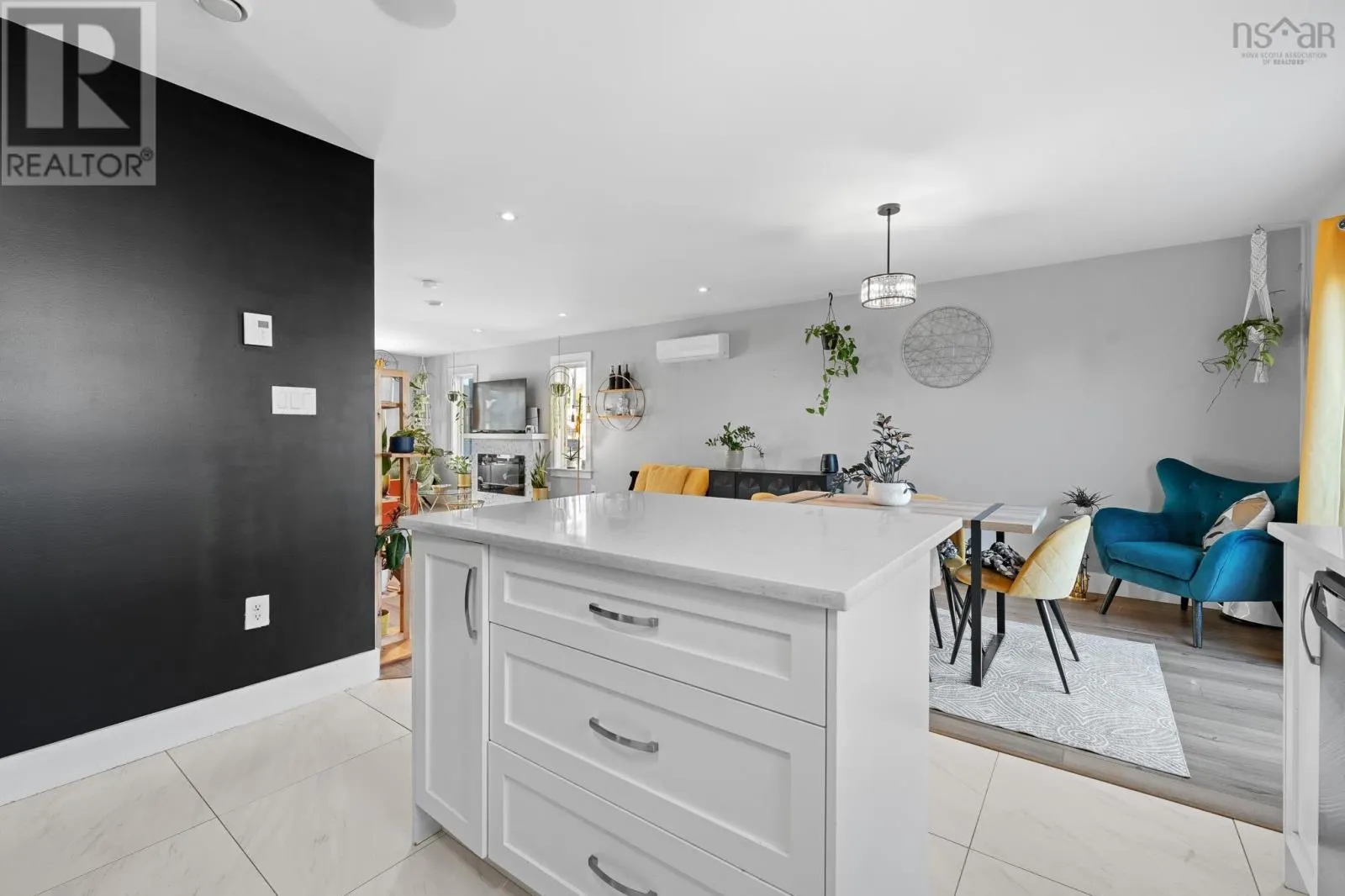 202 Titanium Crescent
