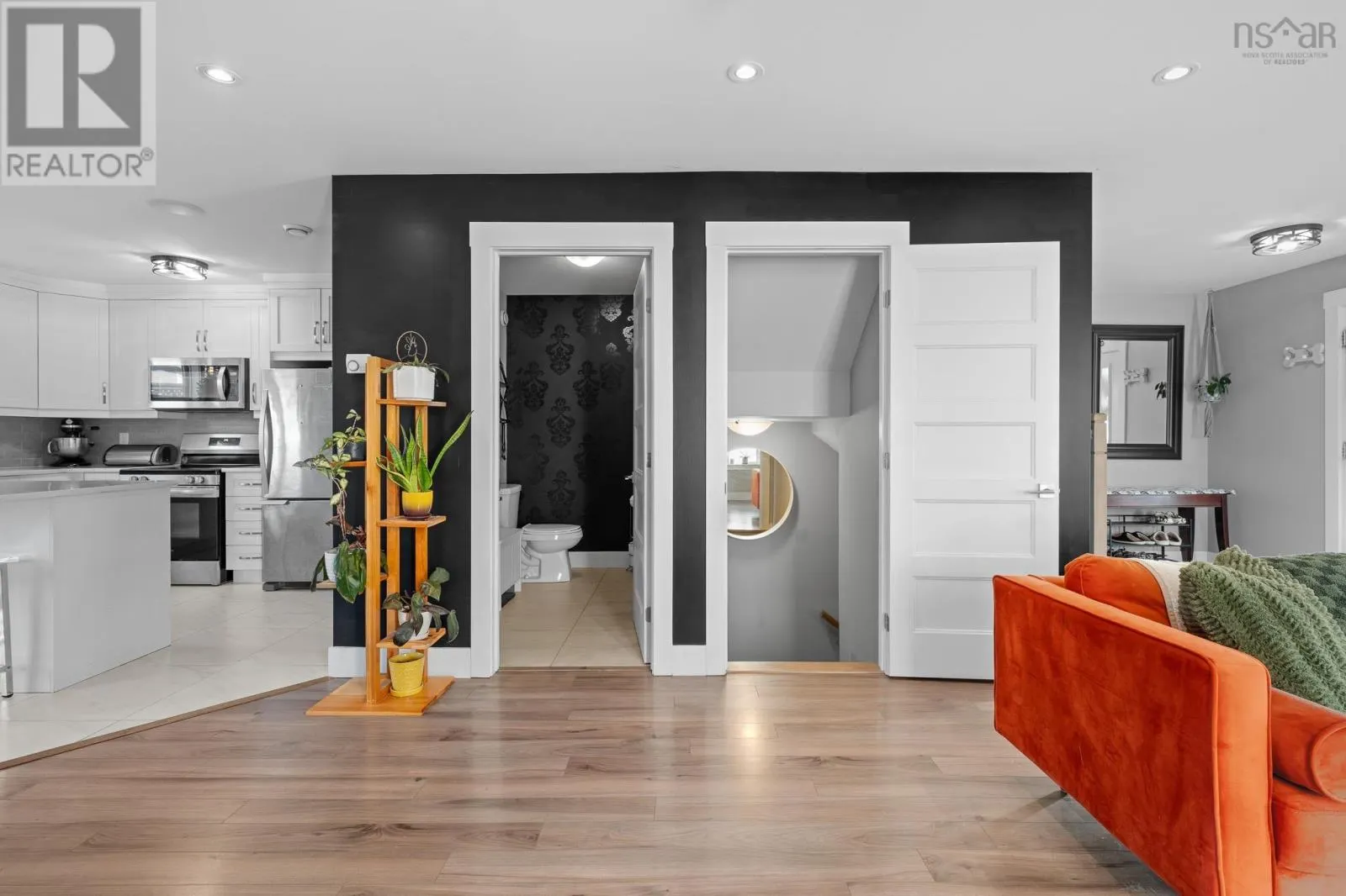 202 Titanium Crescent