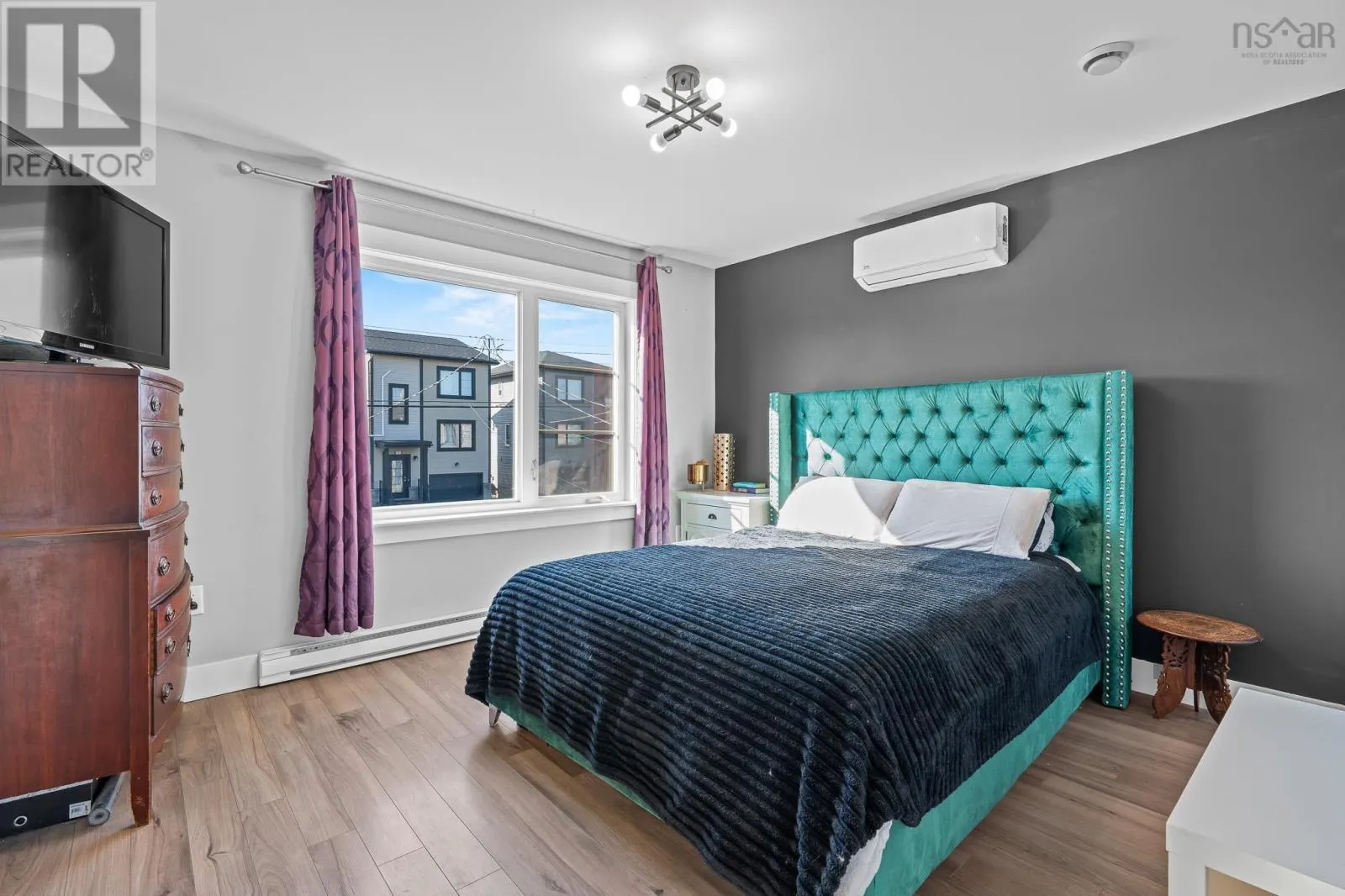 202 Titanium Crescent