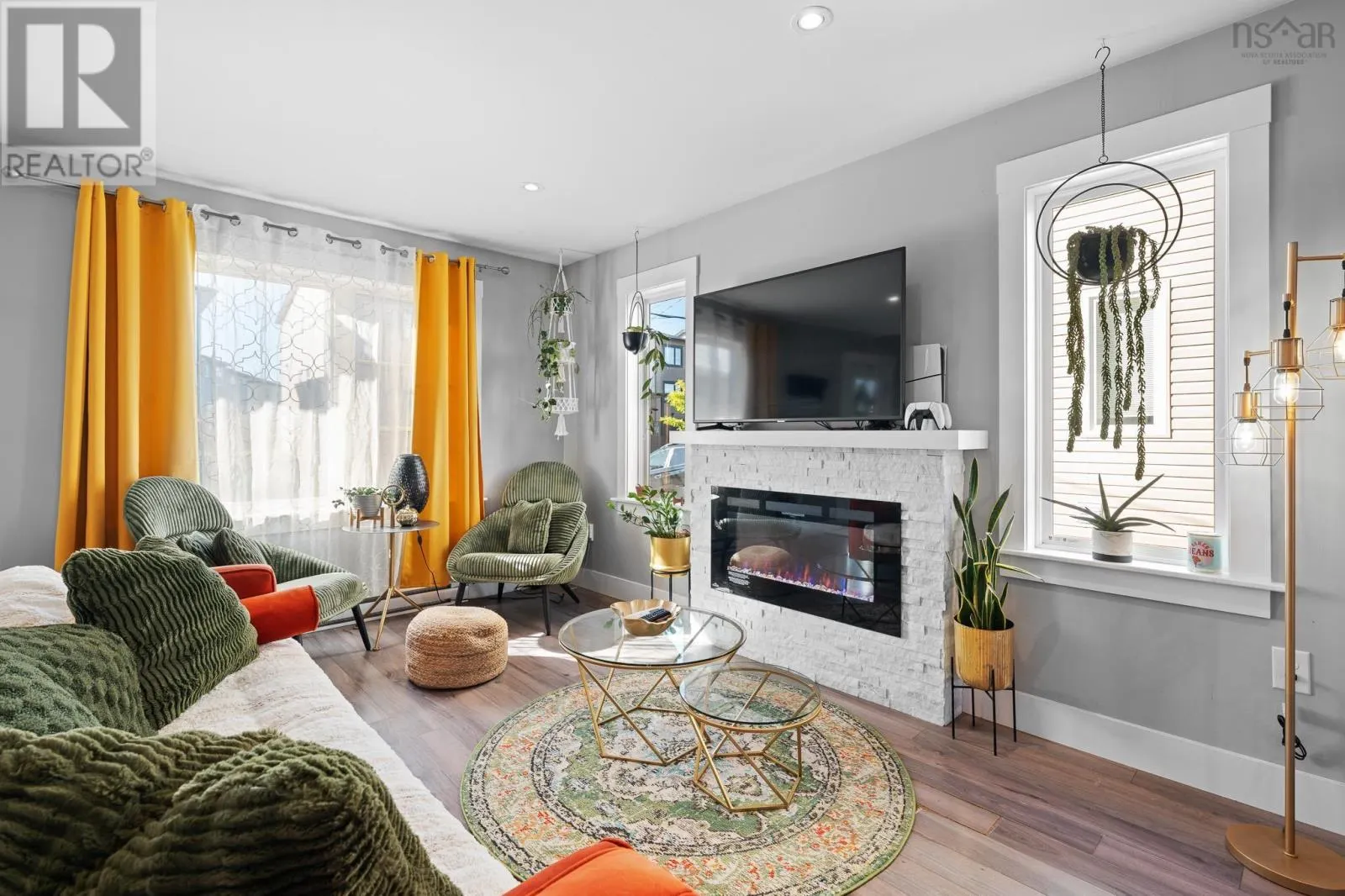 202 Titanium Crescent