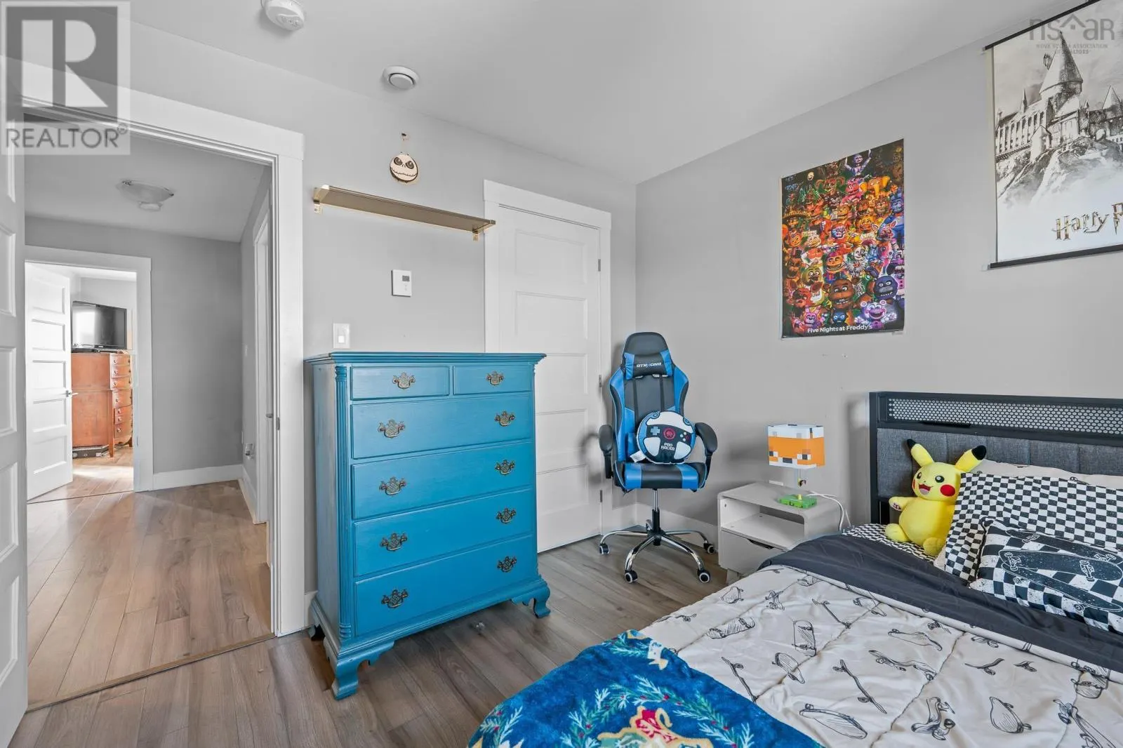 202 Titanium Crescent