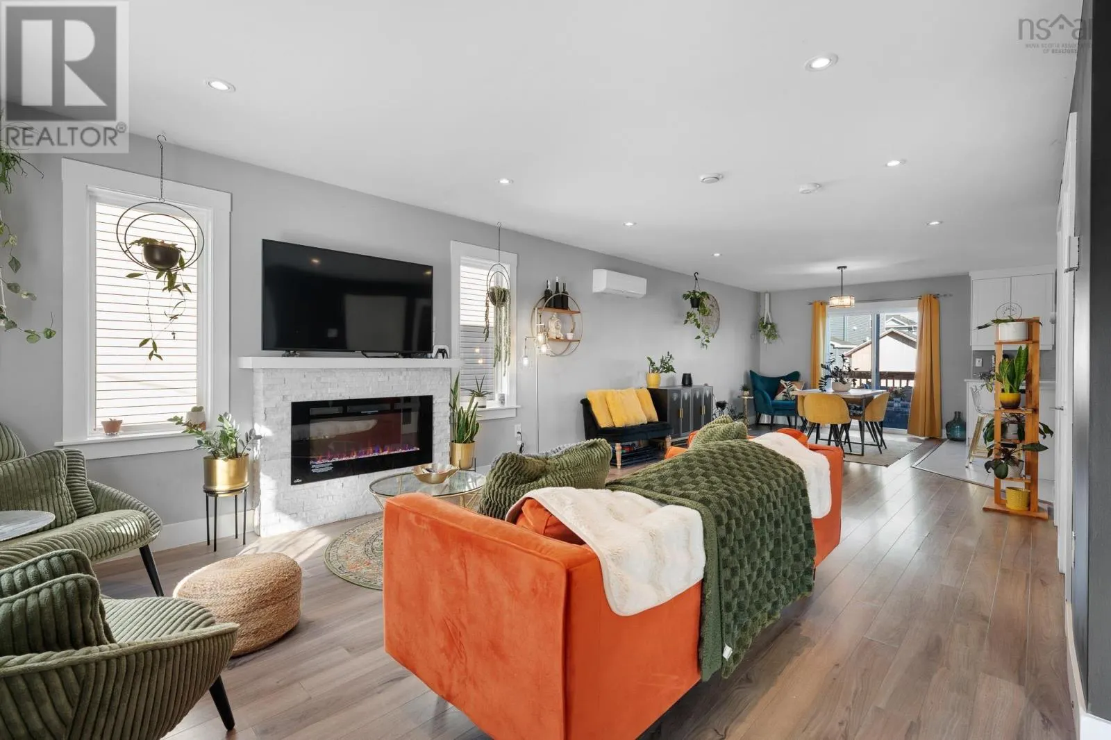 202 Titanium Crescent