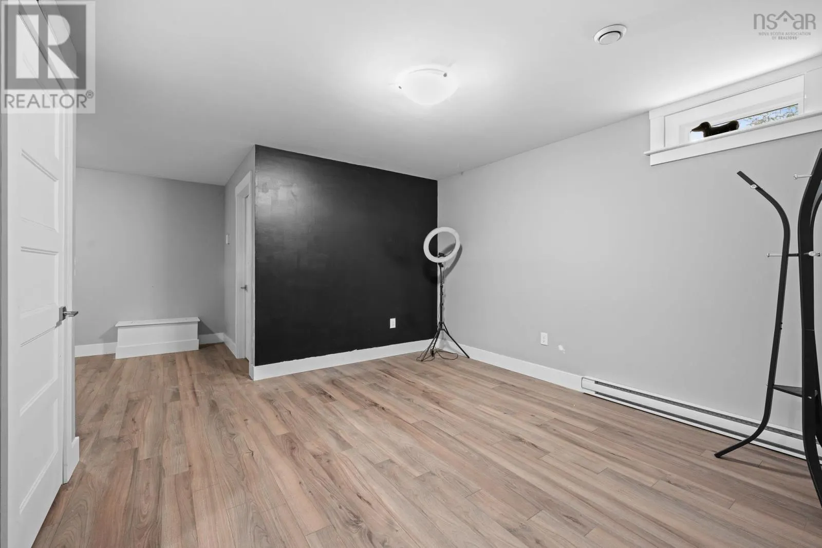 202 Titanium Crescent