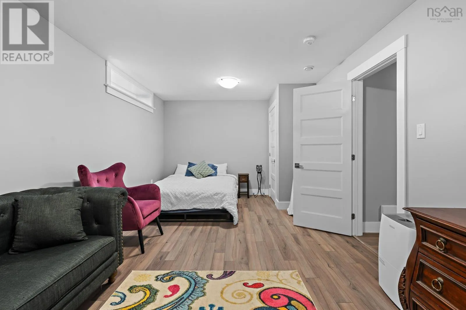 202 Titanium Crescent