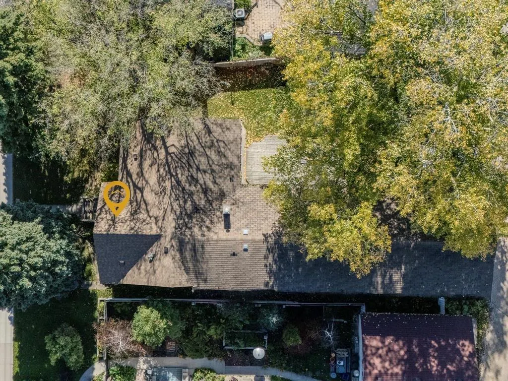 261 Des Meurons Street