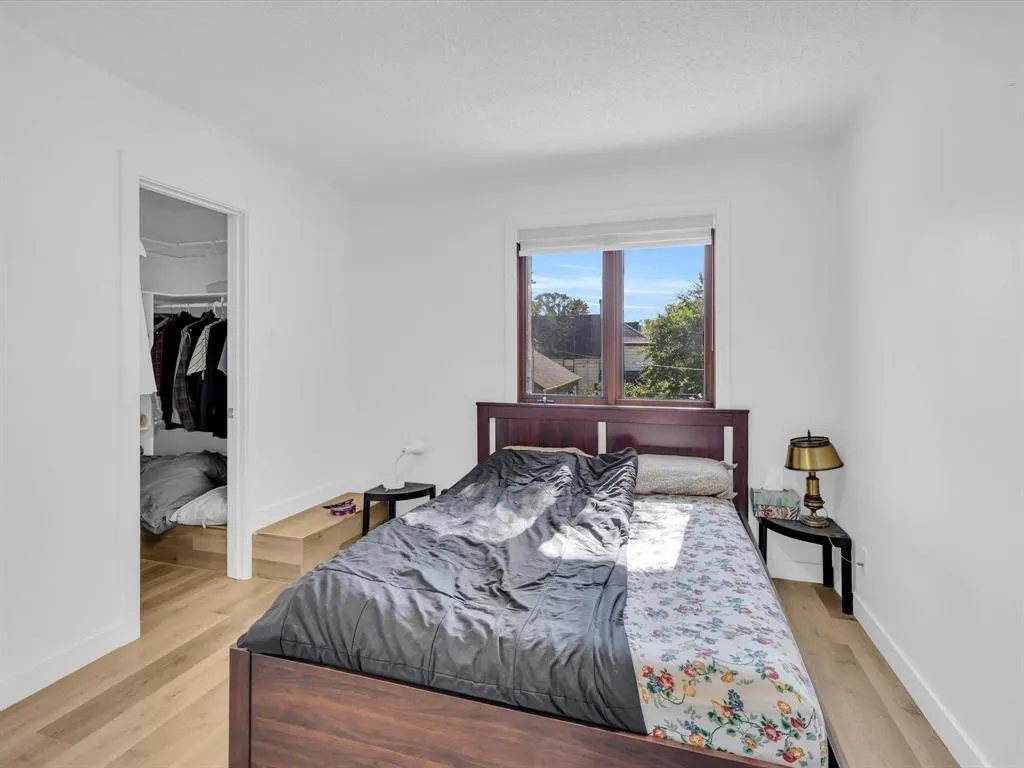 261 Des Meurons Street