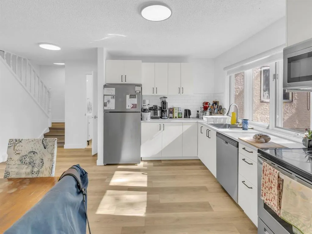 261 Des Meurons Street