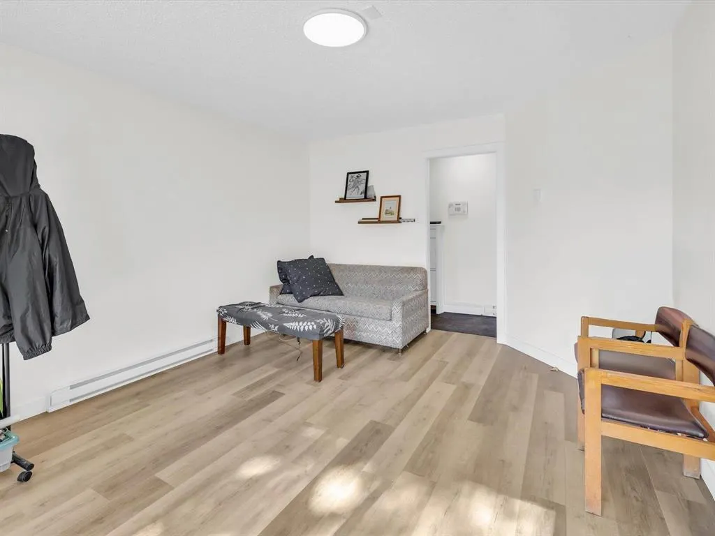261 Des Meurons Street