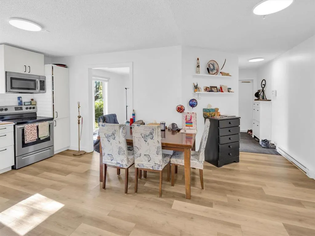 261 Des Meurons Street