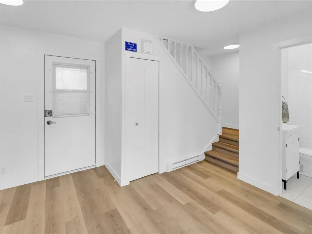 261 Des Meurons Street