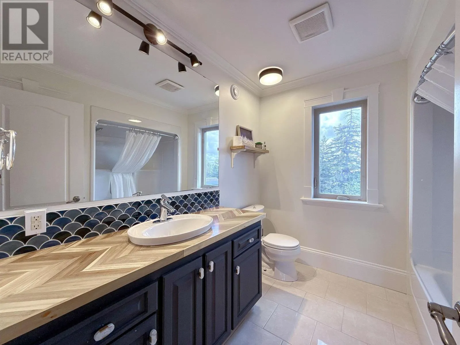 138 Riverbend Lane
