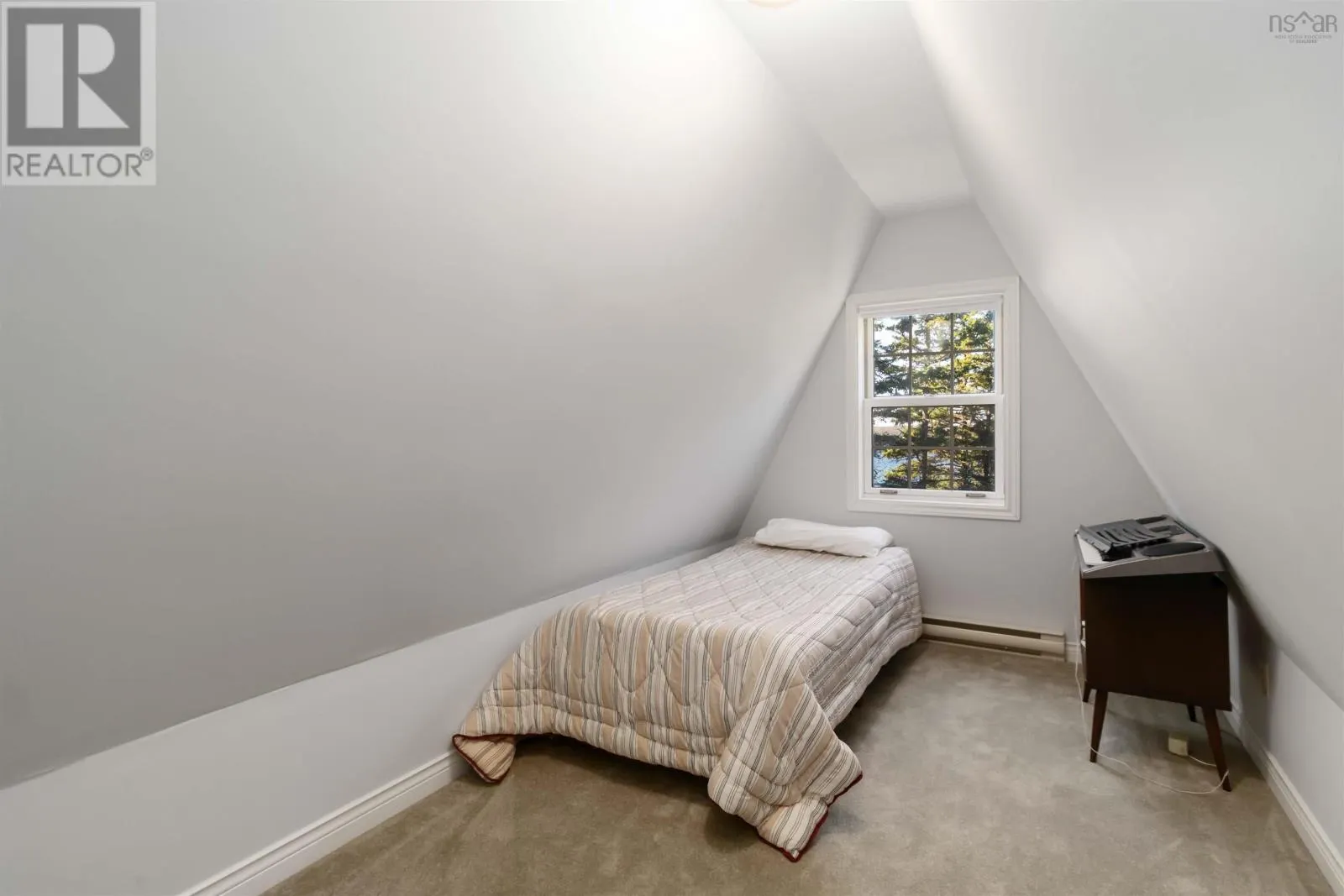 42 Pierce Point Road
