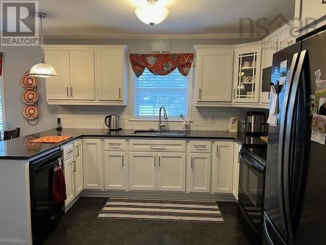 39 HOMESTEAD DRIVE